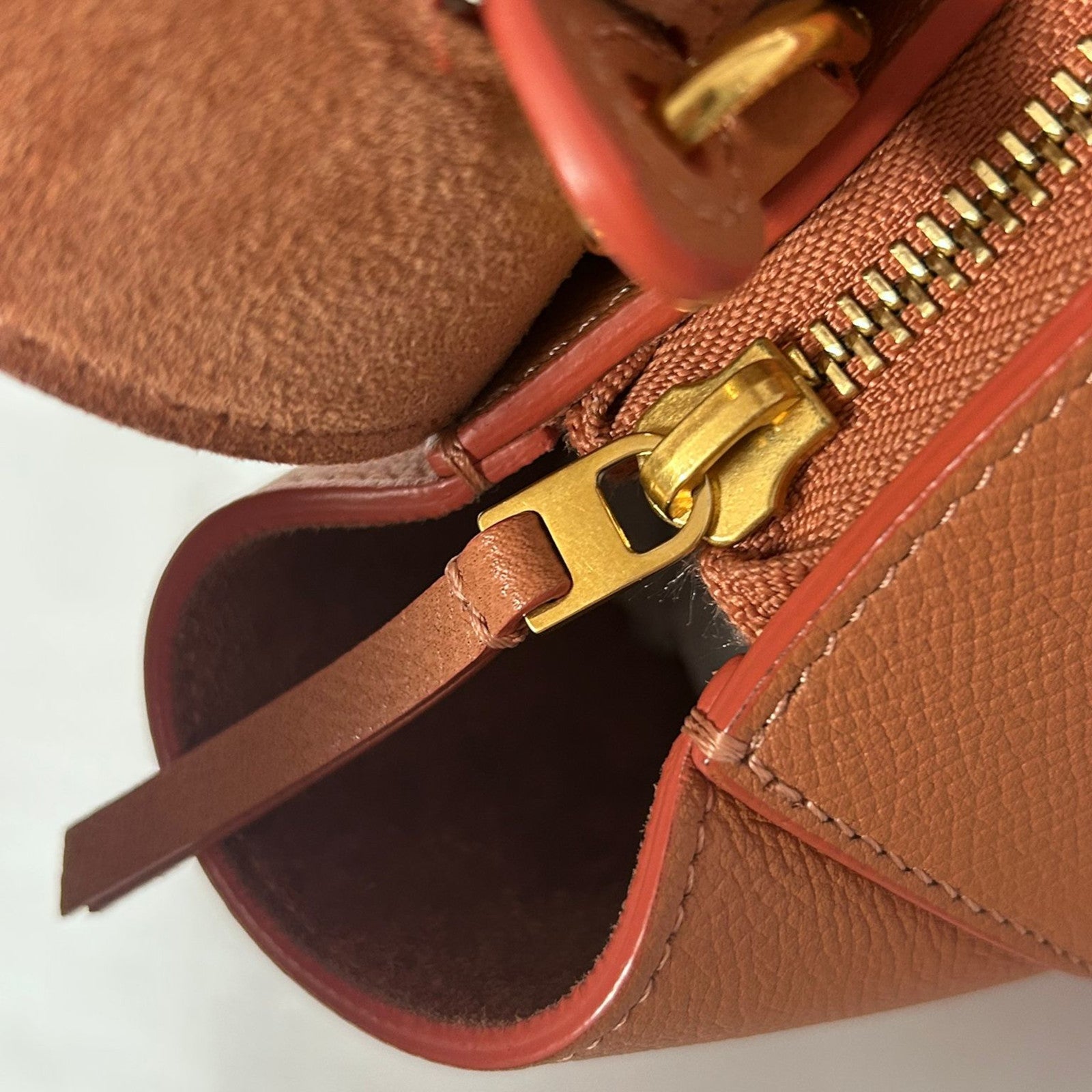 CELINE 牛皮皮革Nano Belt Bag金扣手挽肩背兩用袋粉橙色