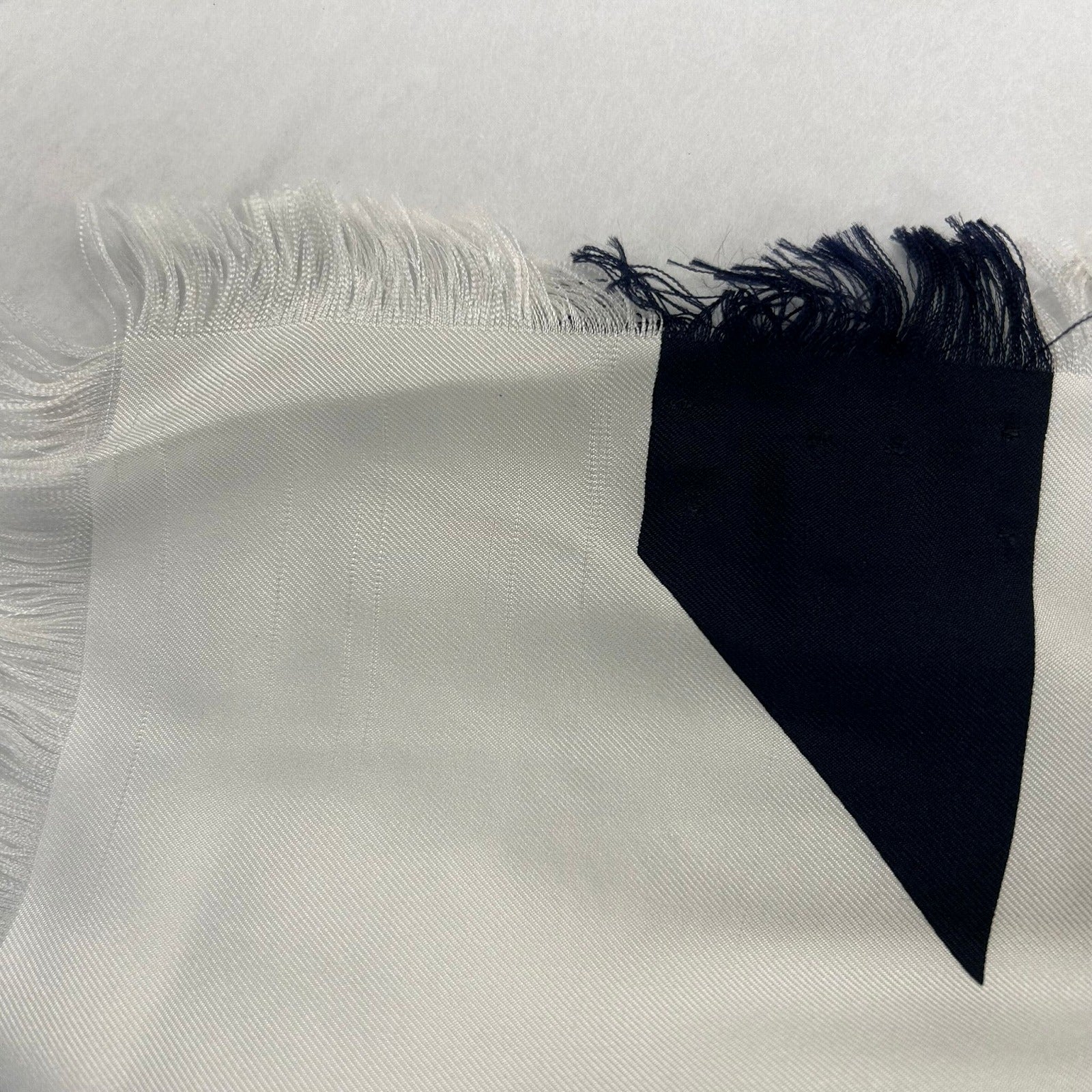 CHANEL 【激減優惠】絲質Scarf絲巾深藍色/白色/紅色