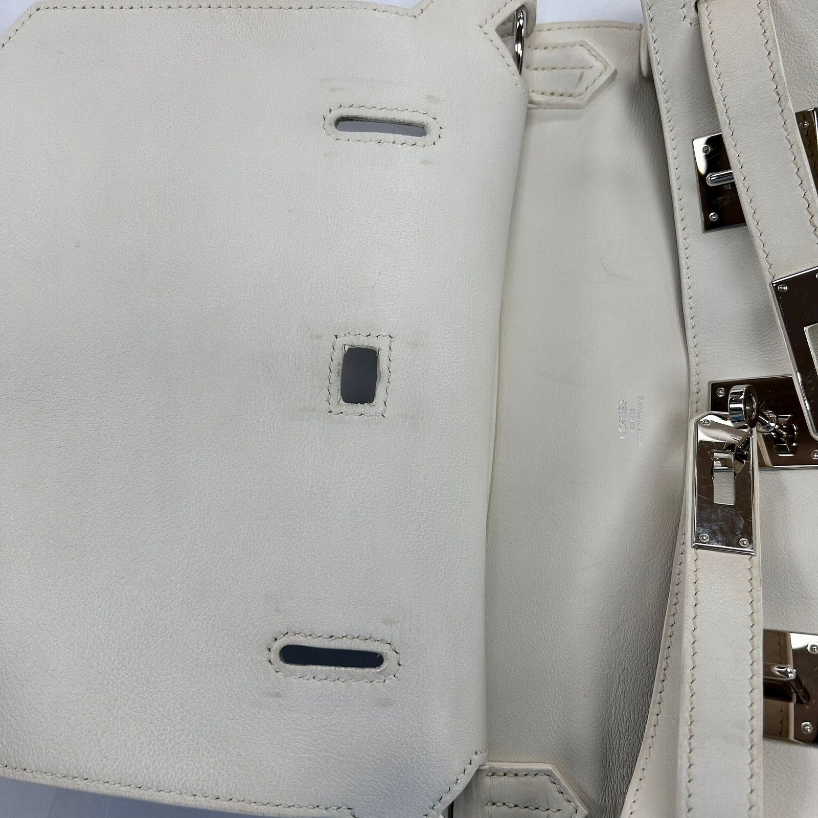 HERMES **【激減優惠】Swift皮革Jypsiere 28銀扣肩背袋白色