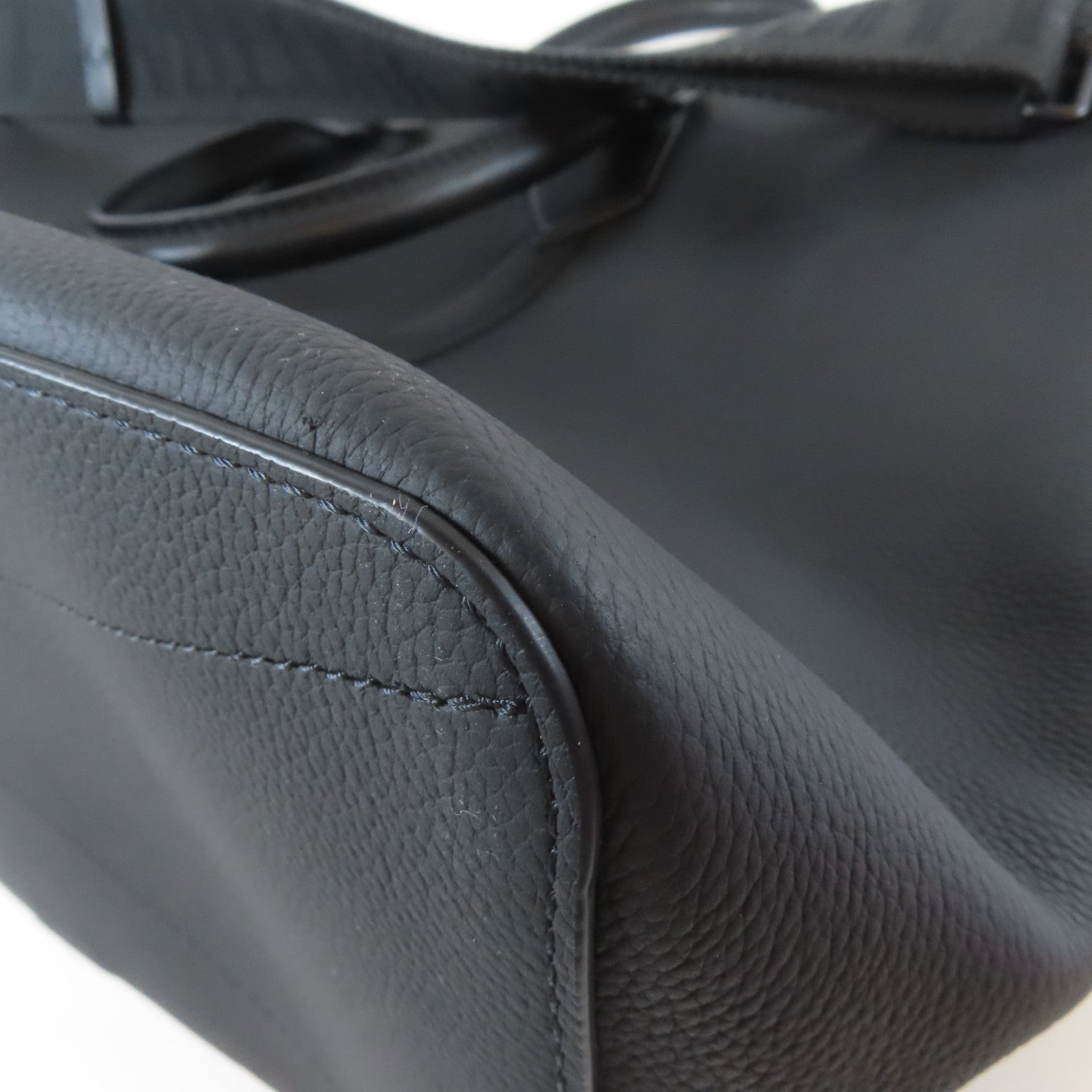 LOUIS VUITTON 【激減優惠】牛皮皮革Lock It黑扣手挽肩背兩用袋黑色