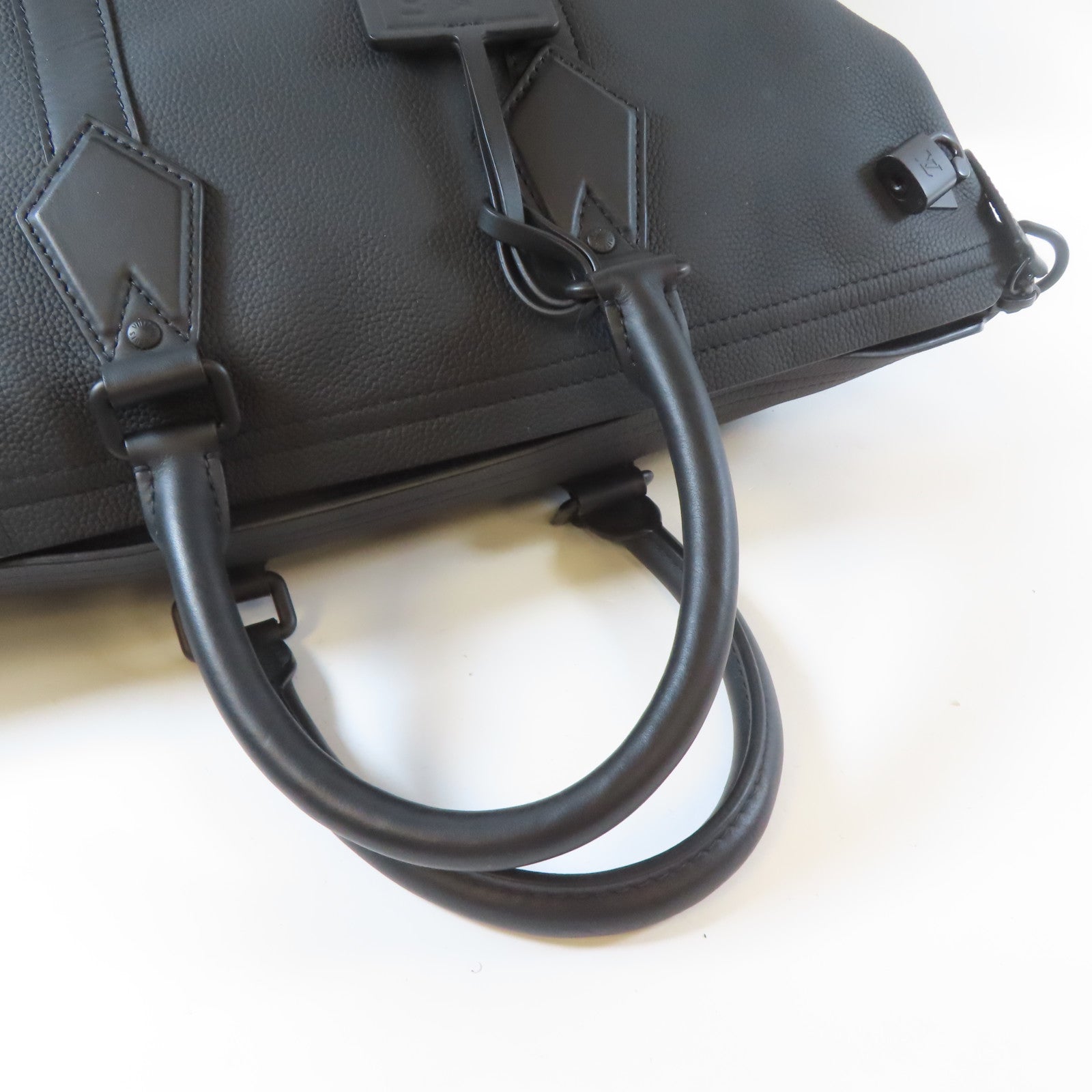LOUIS VUITTON 【激減優惠】牛皮皮革Lock It黑扣手挽肩背兩用袋黑色