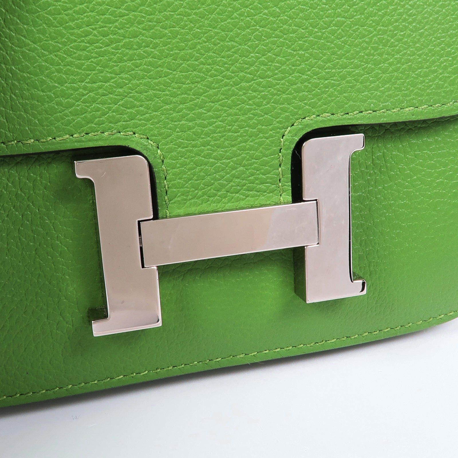HERMES Evercolor皮革Constance Slim銀扣錢包Vert Yucca/Mauve Pale