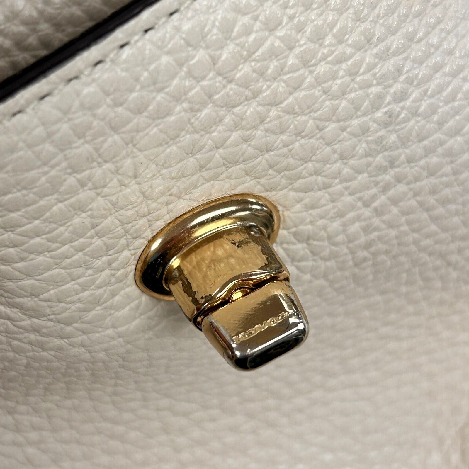 COACH 【激減優惠】牛皮皮革Backpack金扣背包米白色