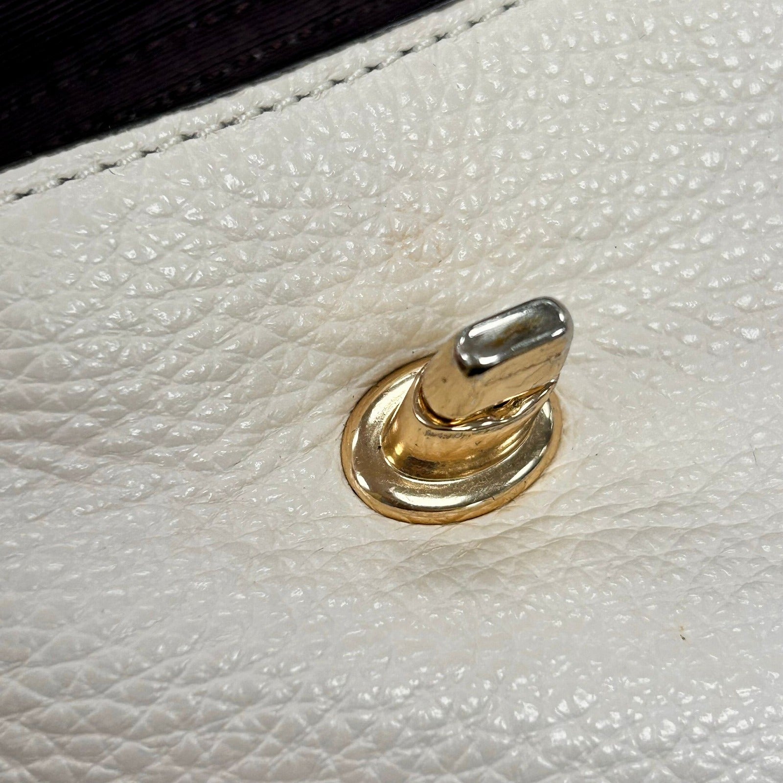 COACH 【激減優惠】牛皮皮革Backpack金扣背包米白色