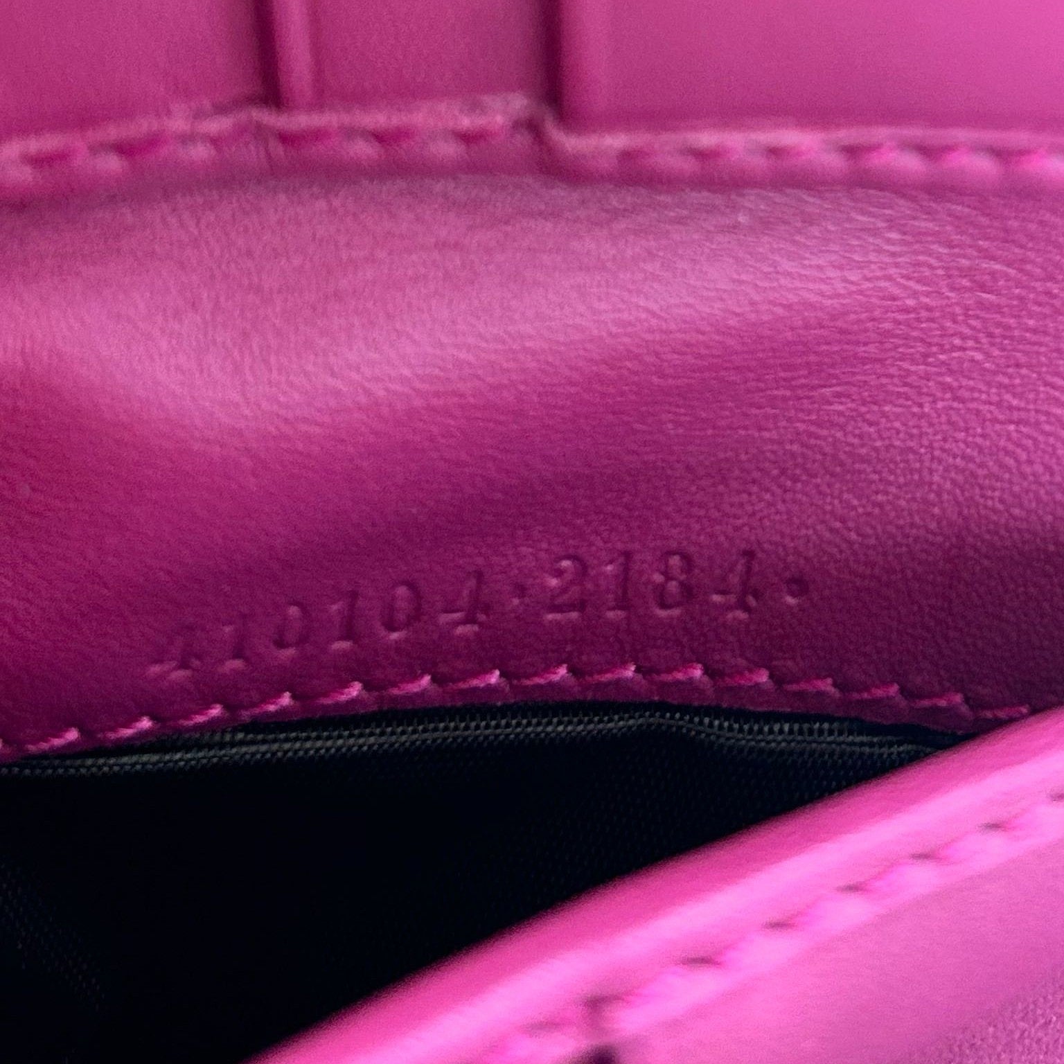 GUCCI 塗層帆布GG Supreme Wallet金扣短錢包啡色/紅色