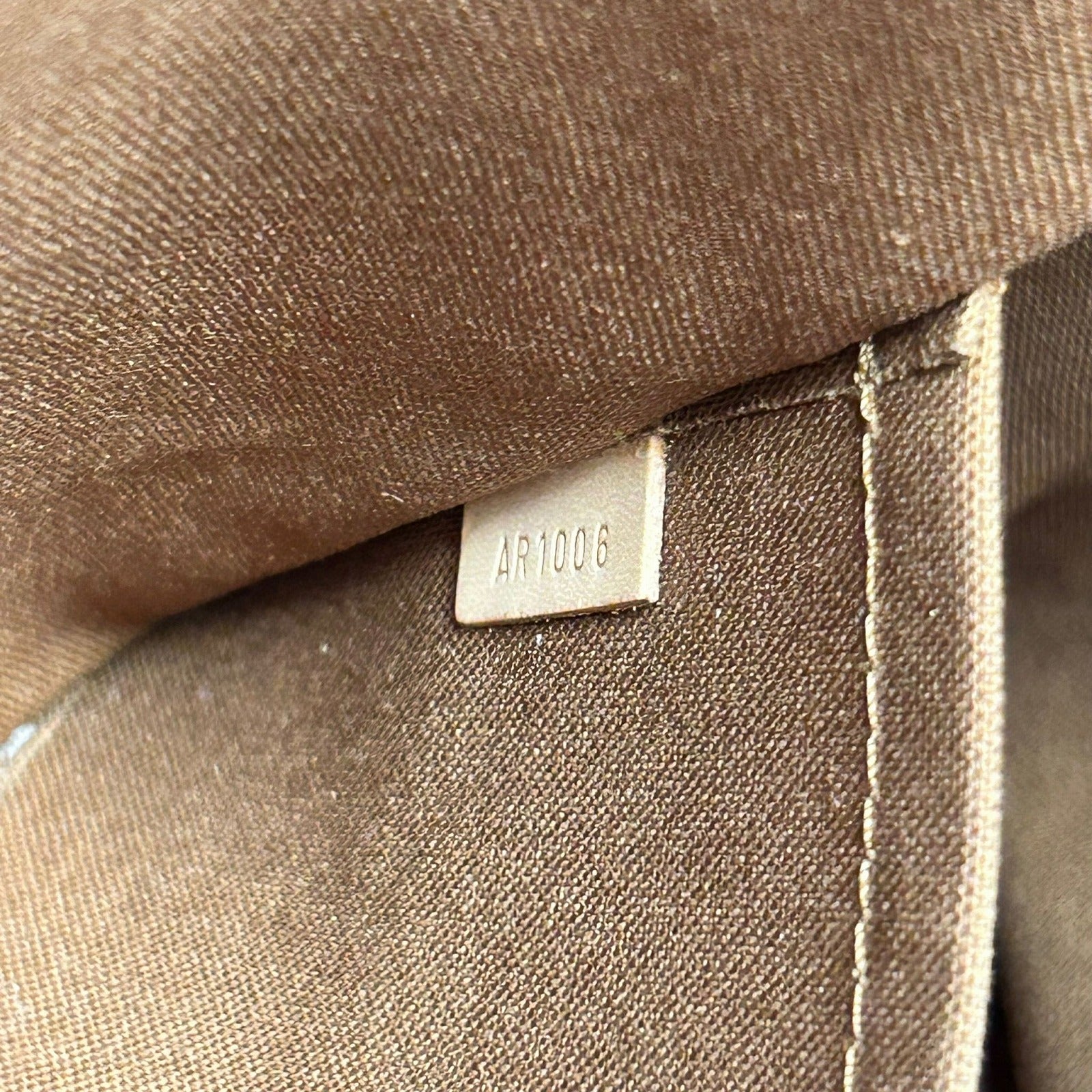 LOUIS VUITTON 【激減優惠】Monogram Lockit Horizontal金扣手挽袋啡色