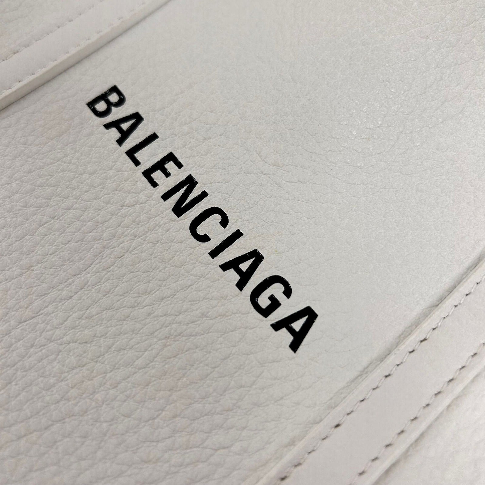 BALENCIAGA 牛皮皮革Everyday銀扣手挽肩背兩用袋白色