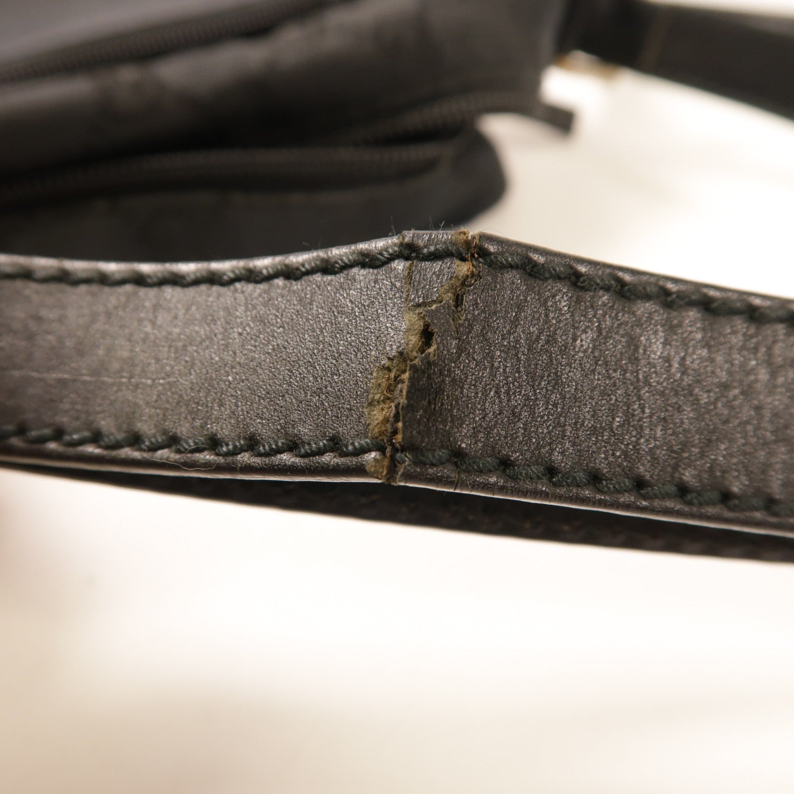GUCCI 帆布Shoulder Bag銀扣肩背袋
