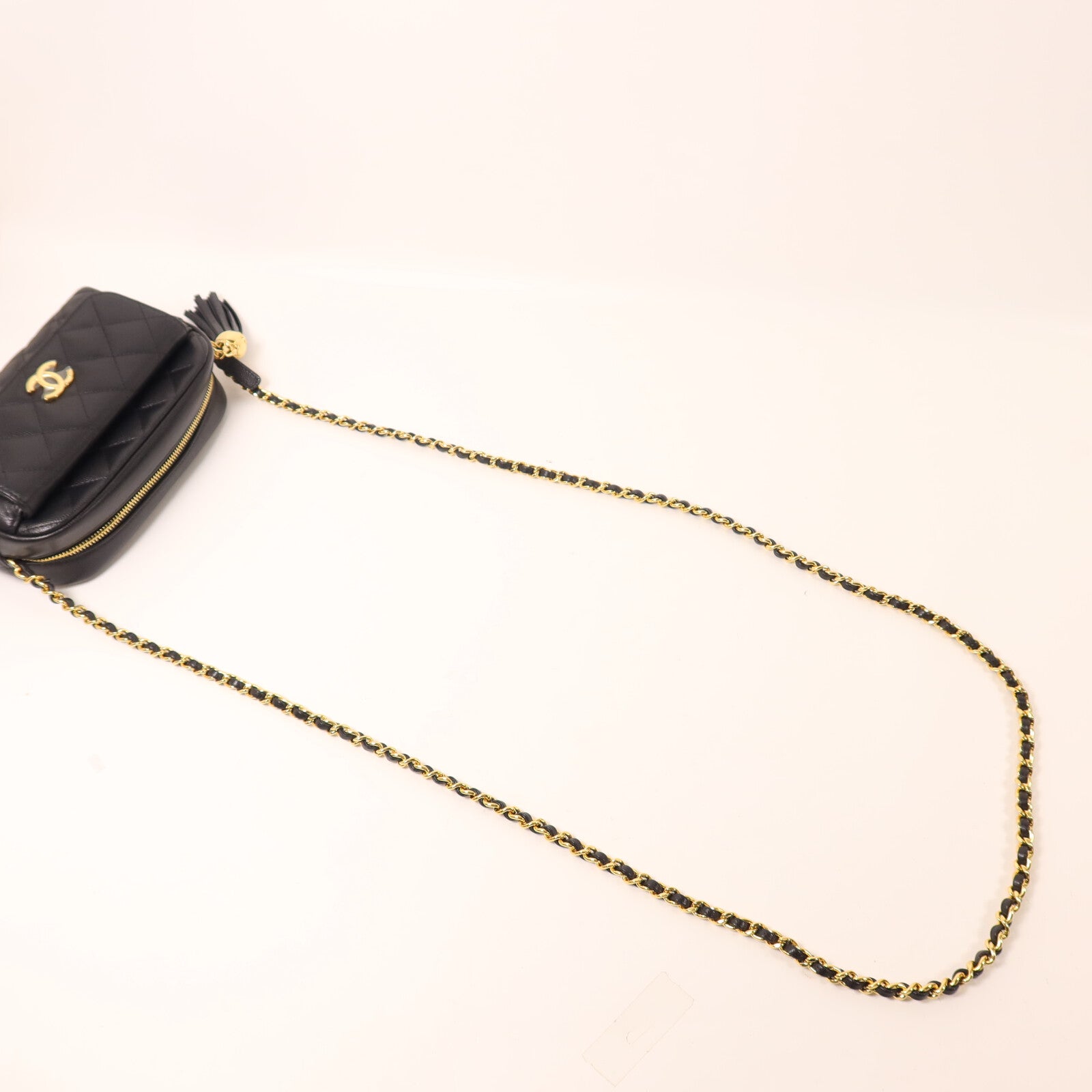 CHANEL 牛皮皮革Mini Camera Bag鏈帶肩背袋