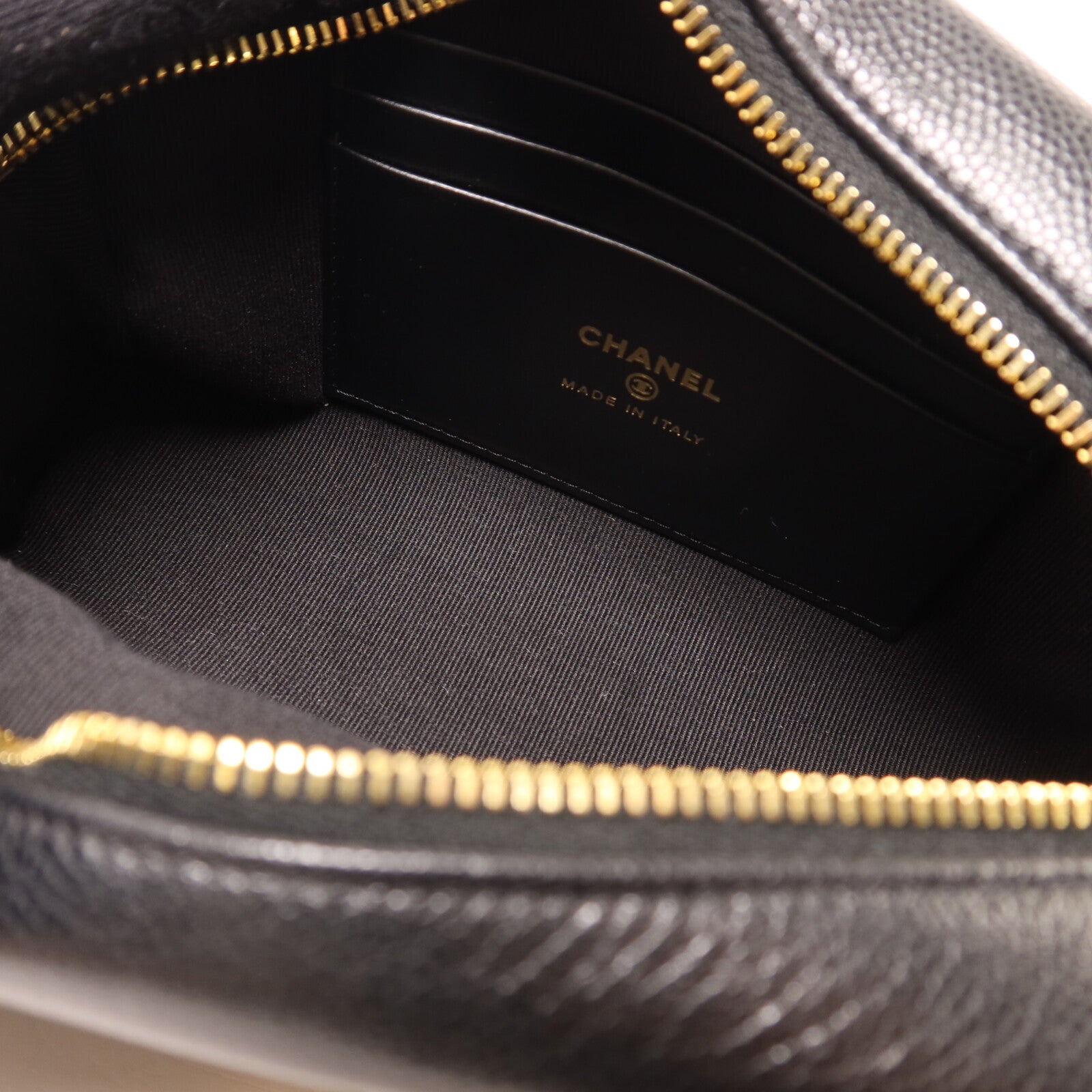 CHANEL 牛皮皮革Mini Camera Bag鏈帶肩背袋