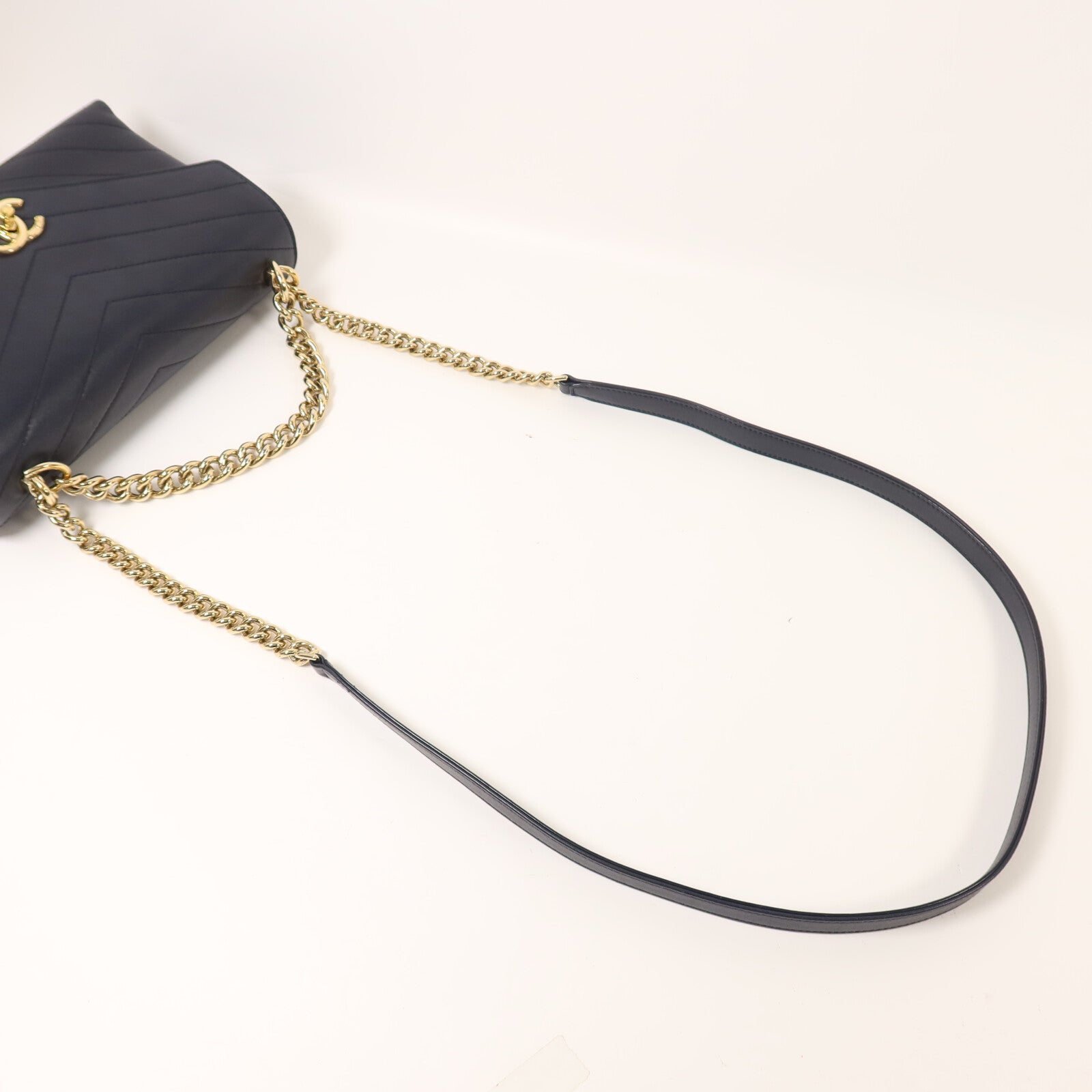 CHANEL 牛皮皮革Chain Shoulder鏈帶手挽肩背兩用袋