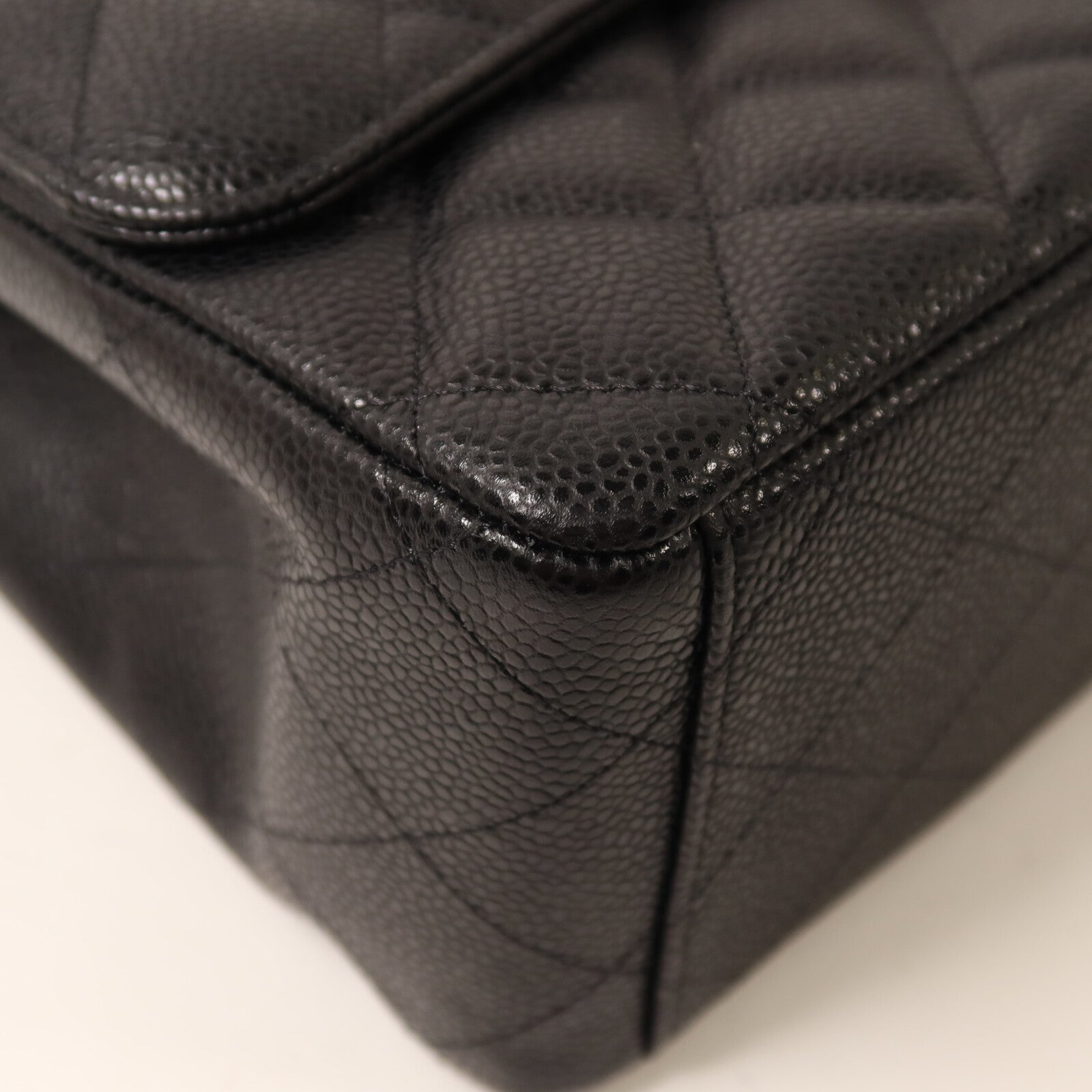 CHANEL 牛皮皮革Maxi Classic鏈帶肩背袋