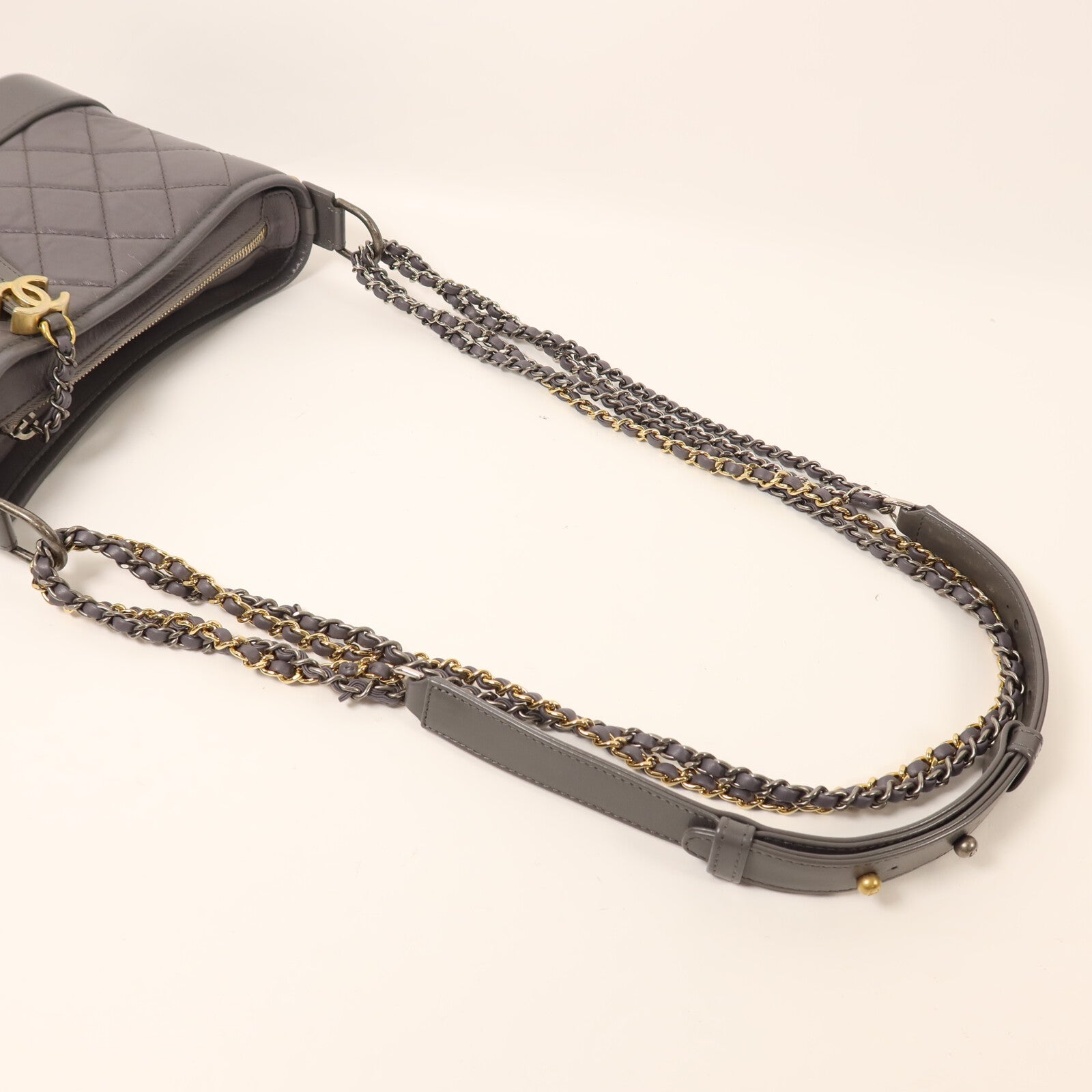 CHANEL 牛皮皮革Garbriell Small鏈帶肩背袋