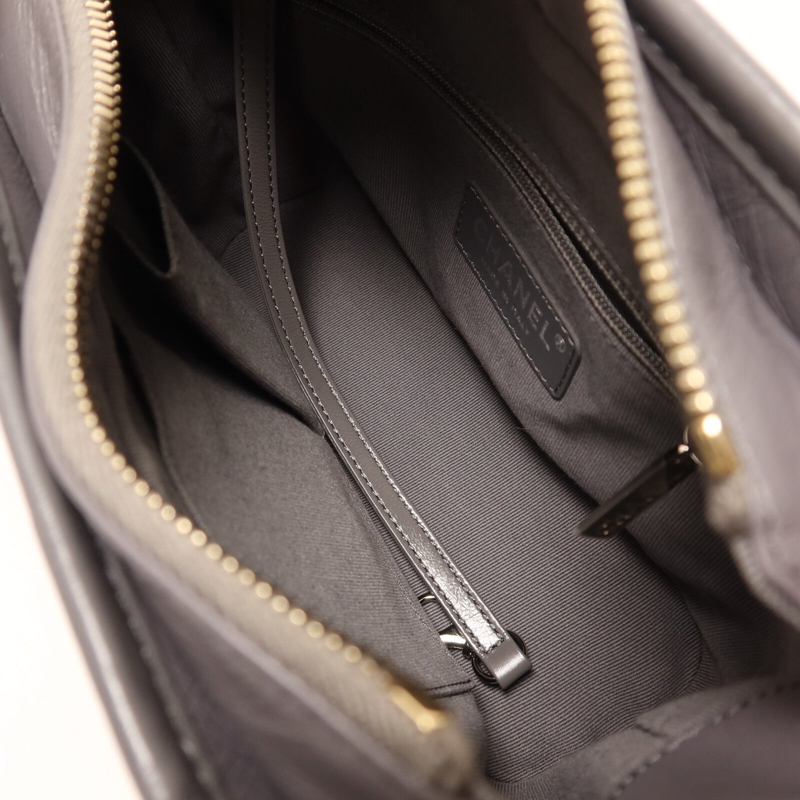 CHANEL 牛皮皮革Garbriell Small鏈帶肩背袋