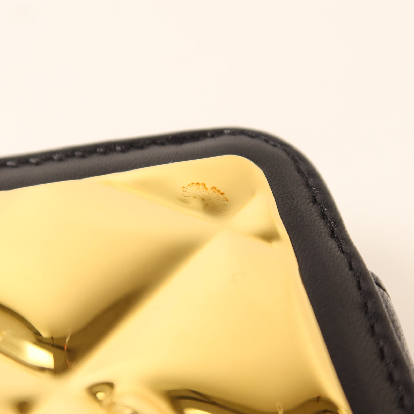 CHANEL 羊皮皮革Mini Vanity Case鏈帶肩背袋