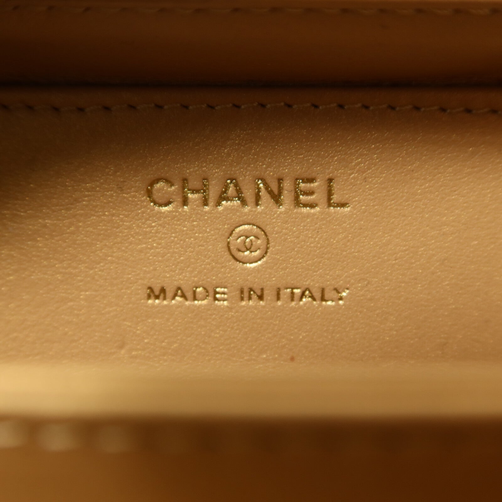 CHANEL 羊皮皮革Mini Vanity Case鏈帶肩背袋