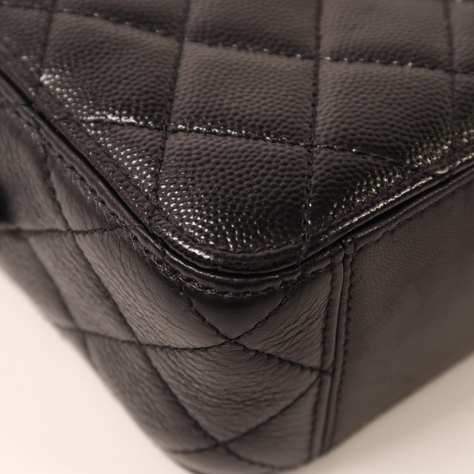 CHANEL 牛皮皮革Camera Bag鏈帶肩背袋