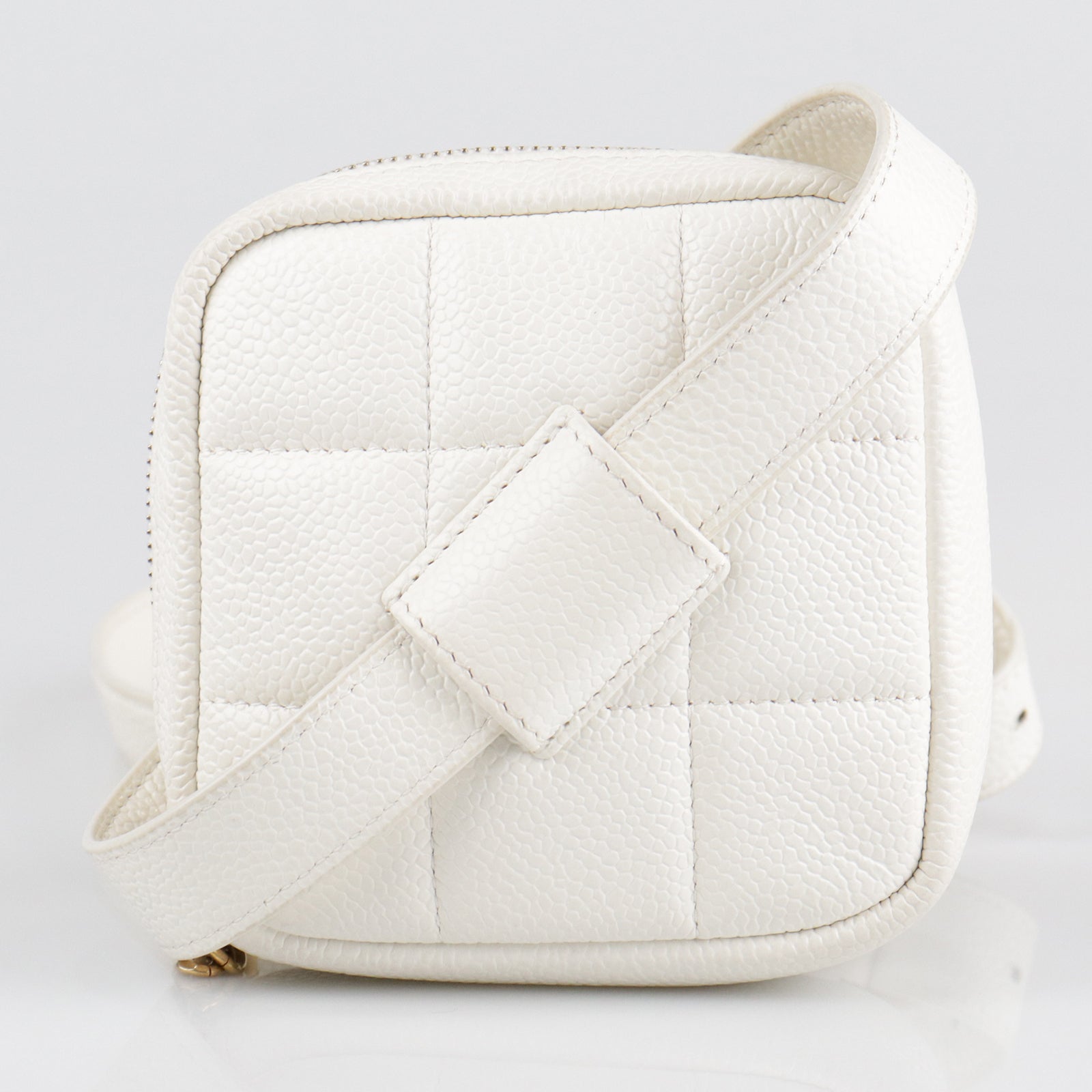 CHANEL Rhombus Caviar Leather Waist Bag Gold Buckle Waist Bag White
