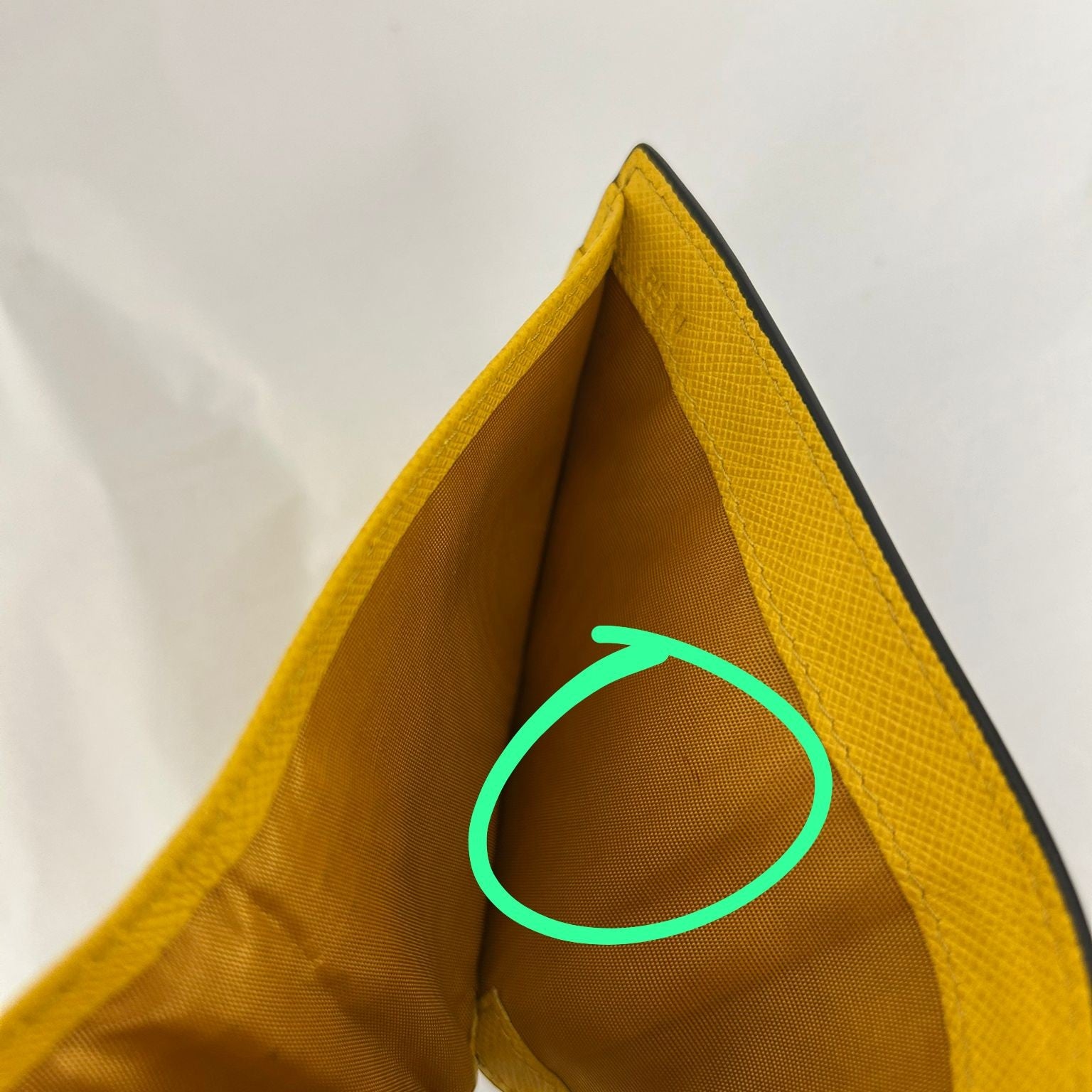 PRADA Saffiano皮革Wallet錢包