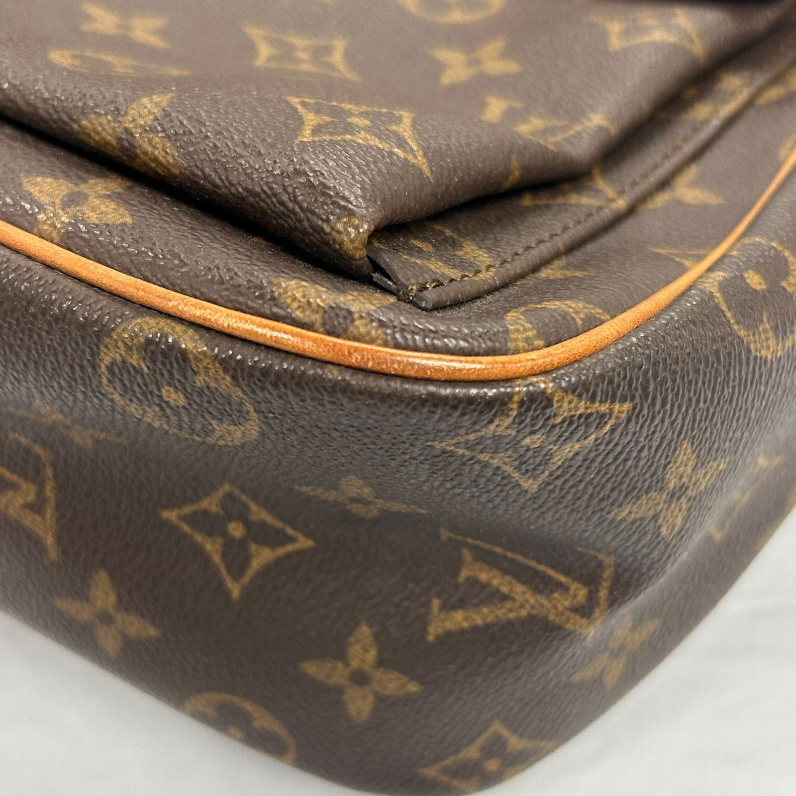 LOUIS VUITTON 【激減優惠】Monogram Viva Cite GM金扣肩背袋啡色