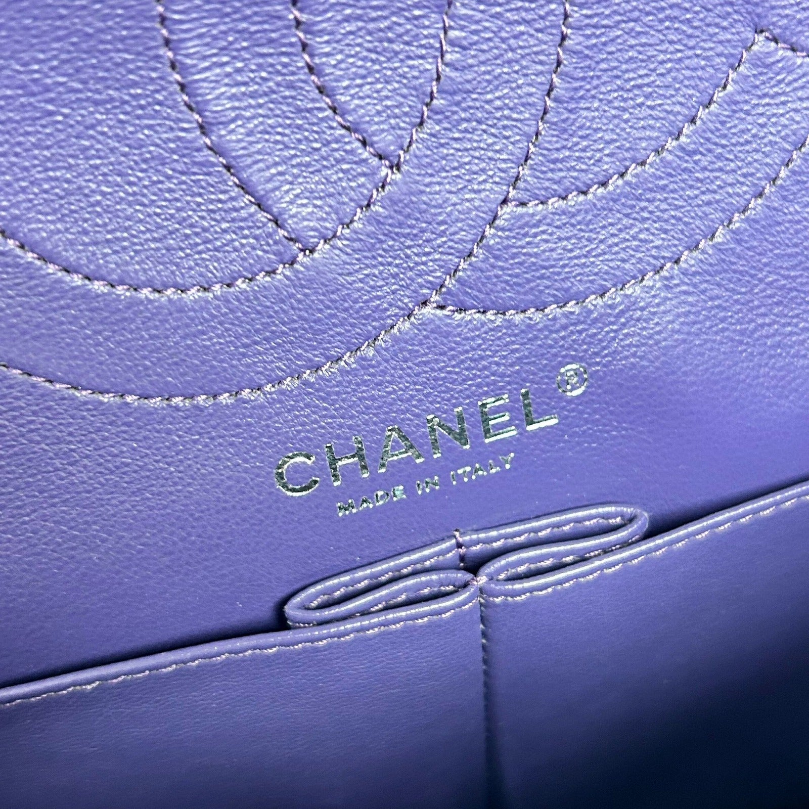CHANEL **【清倉大減價】菱格羊皮皮革2.55銀扣鏈帶肩背袋紫色