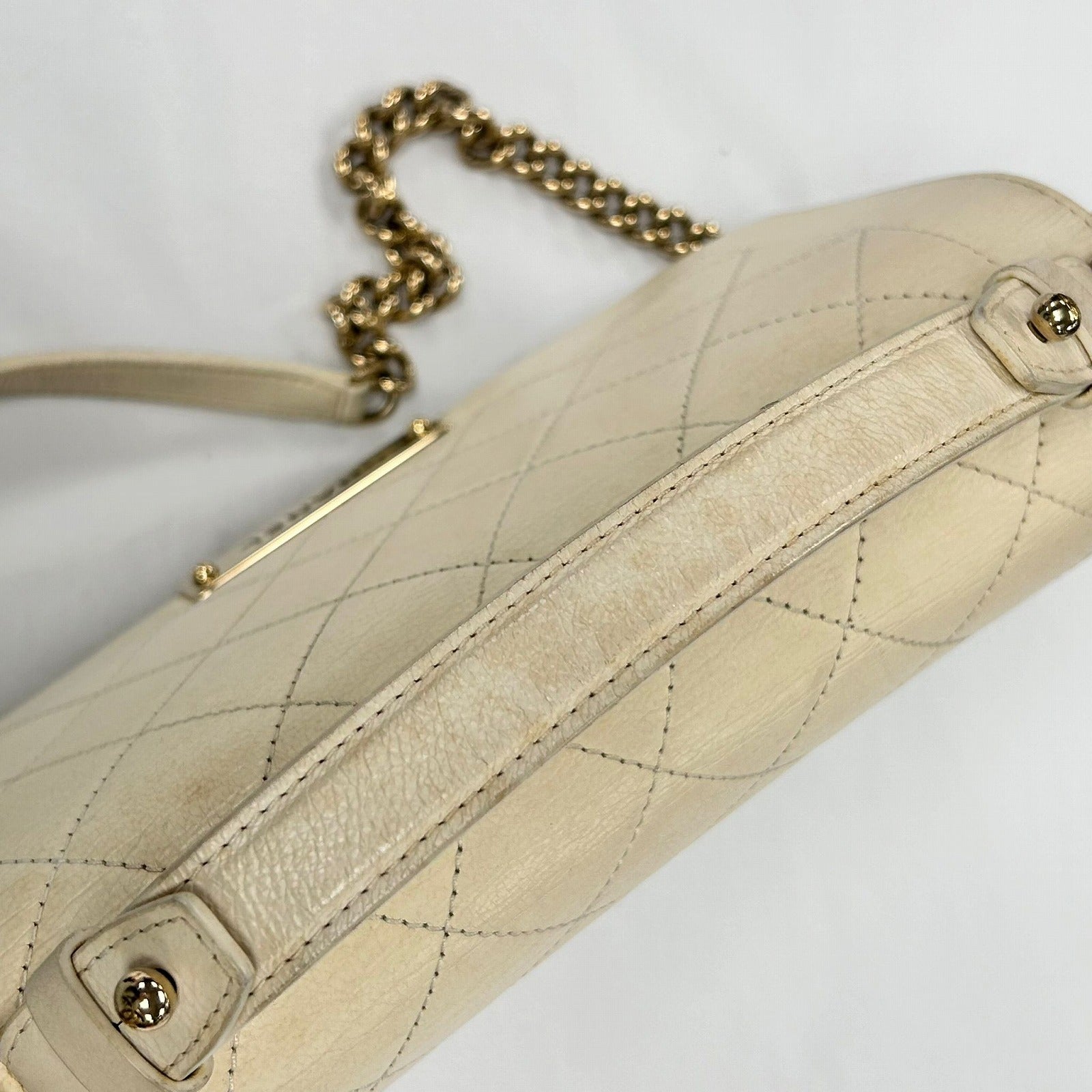 CHANEL 【激減優惠】菱格牛皮皮革2 Way Shoulder金扣手挽肩背兩用袋米色