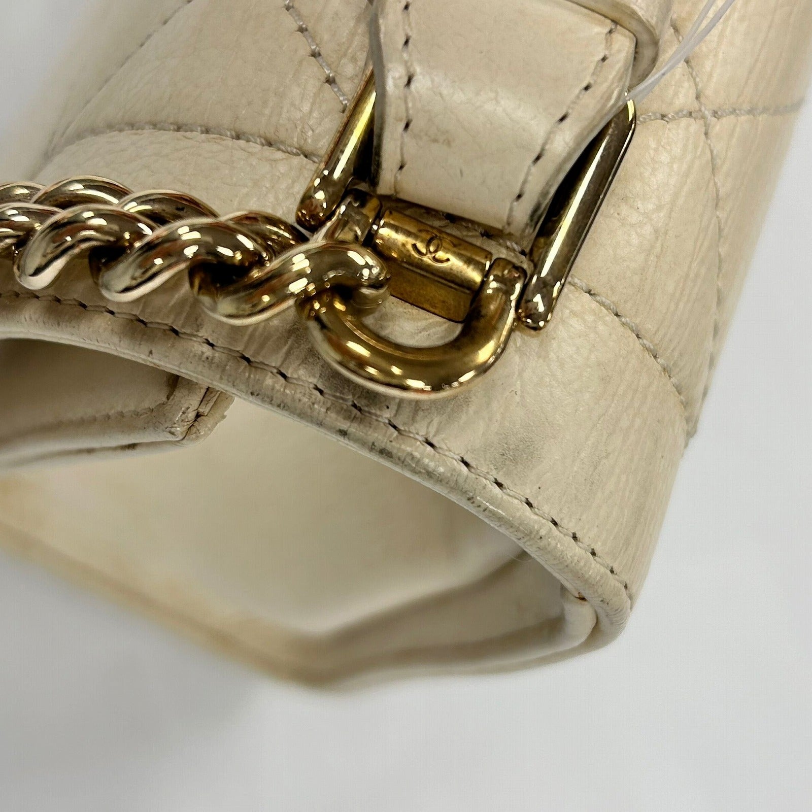 CHANEL 【激減優惠】菱格牛皮皮革2 Way Shoulder金扣手挽肩背兩用袋米色