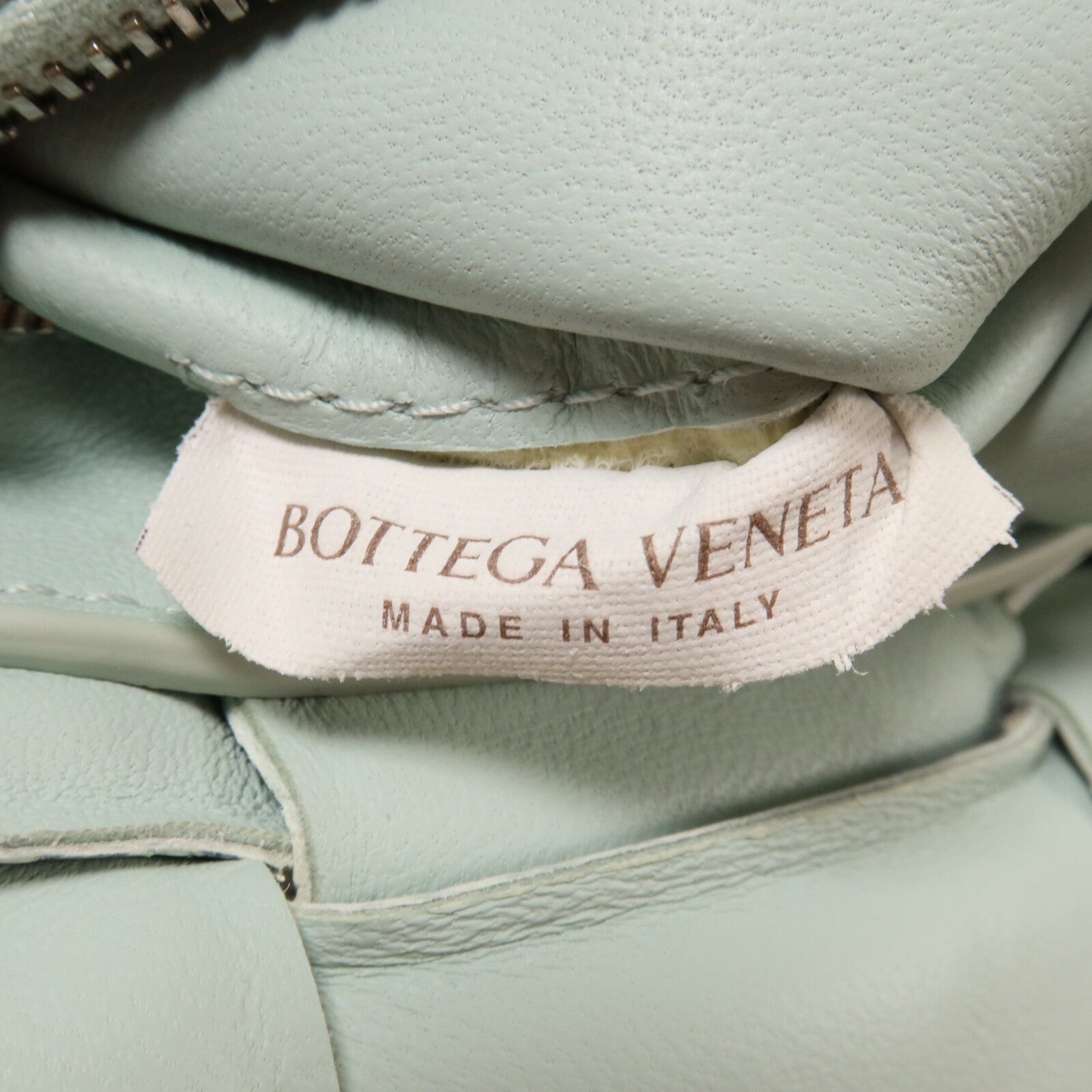 BOTTEGA VENETA 羊皮皮革Padded Cassette肩背袋