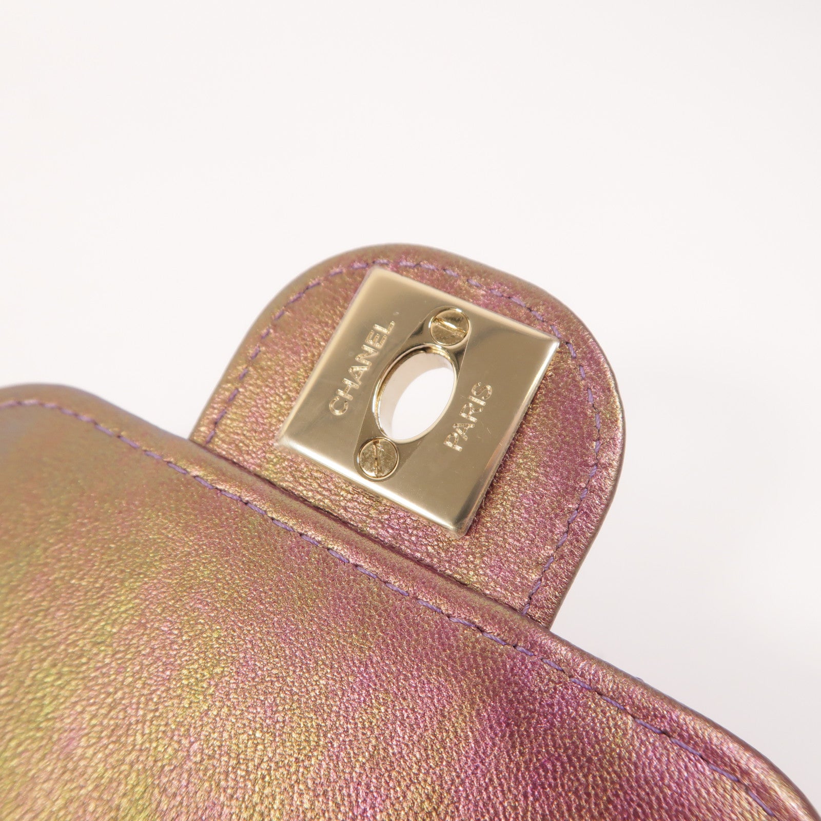 CHANEL 羊皮皮革Phone Bag金扣鏈帶肩背袋