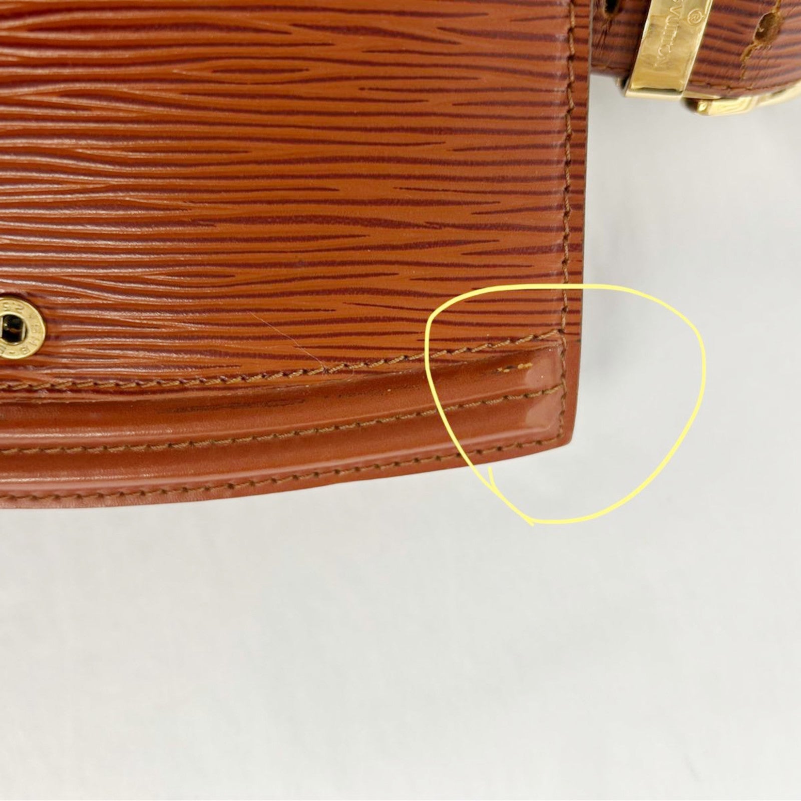 LOUIS VUITTON 【激減優惠】Epi Tilsitt Bum金扣腰包啡色