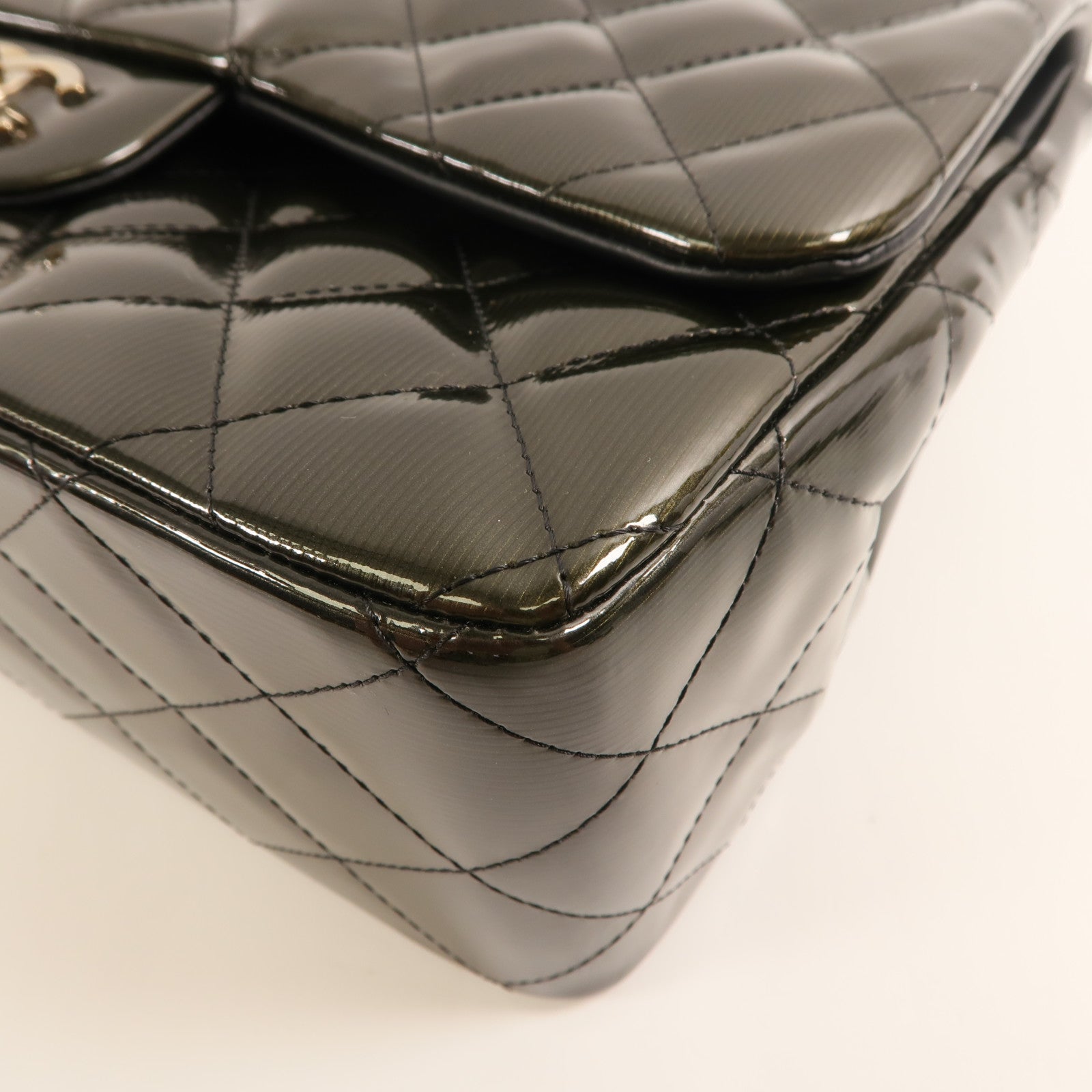 CHANEL 【激減優惠】漆皮皮革Large Classic銀扣鏈帶肩背袋