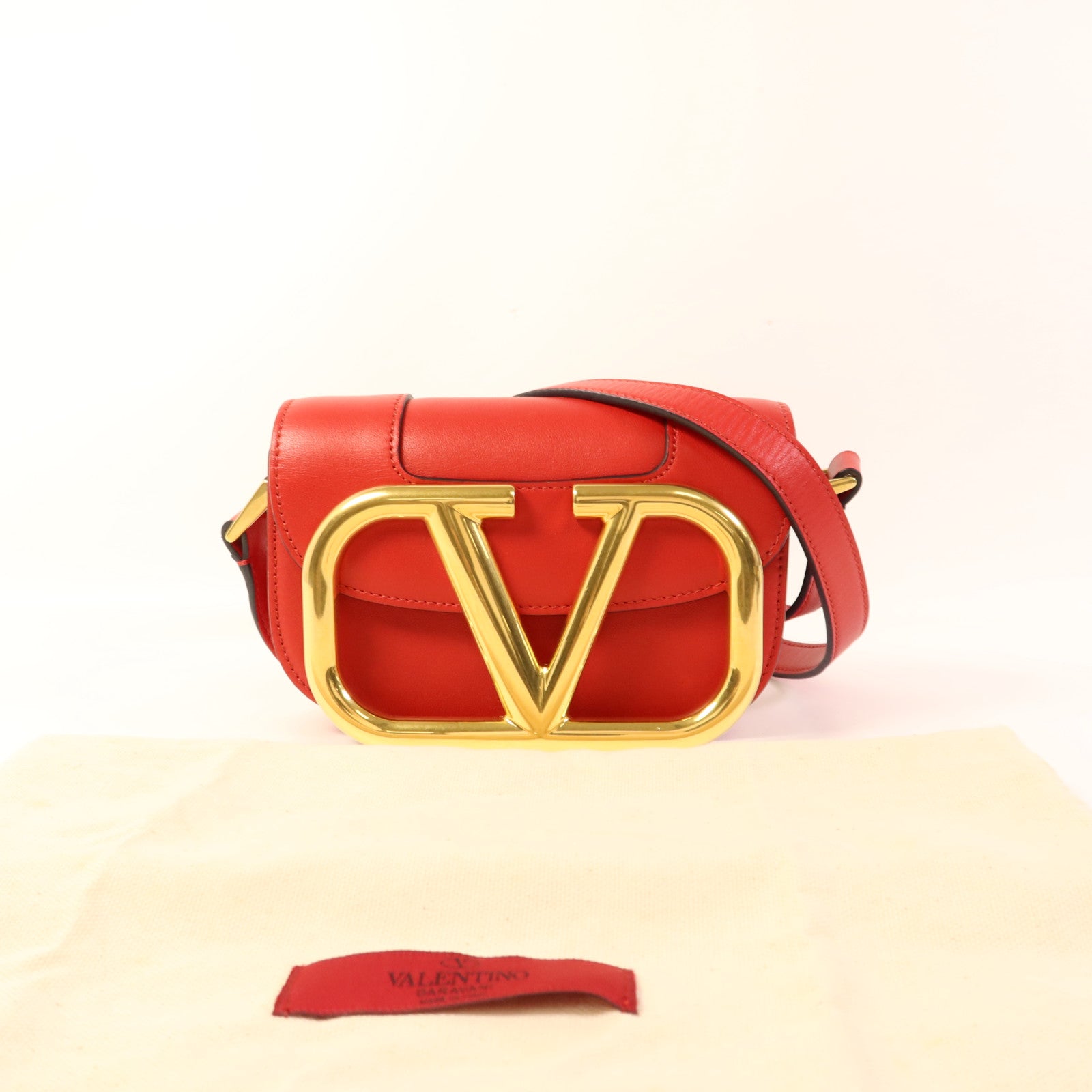 Valentino 皮革Supervee Shoulder Bag金扣肩背袋