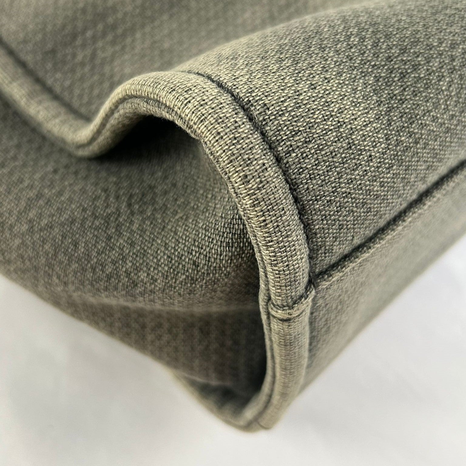 CHANEL 帆布Deauville Tote銀扣肩背袋