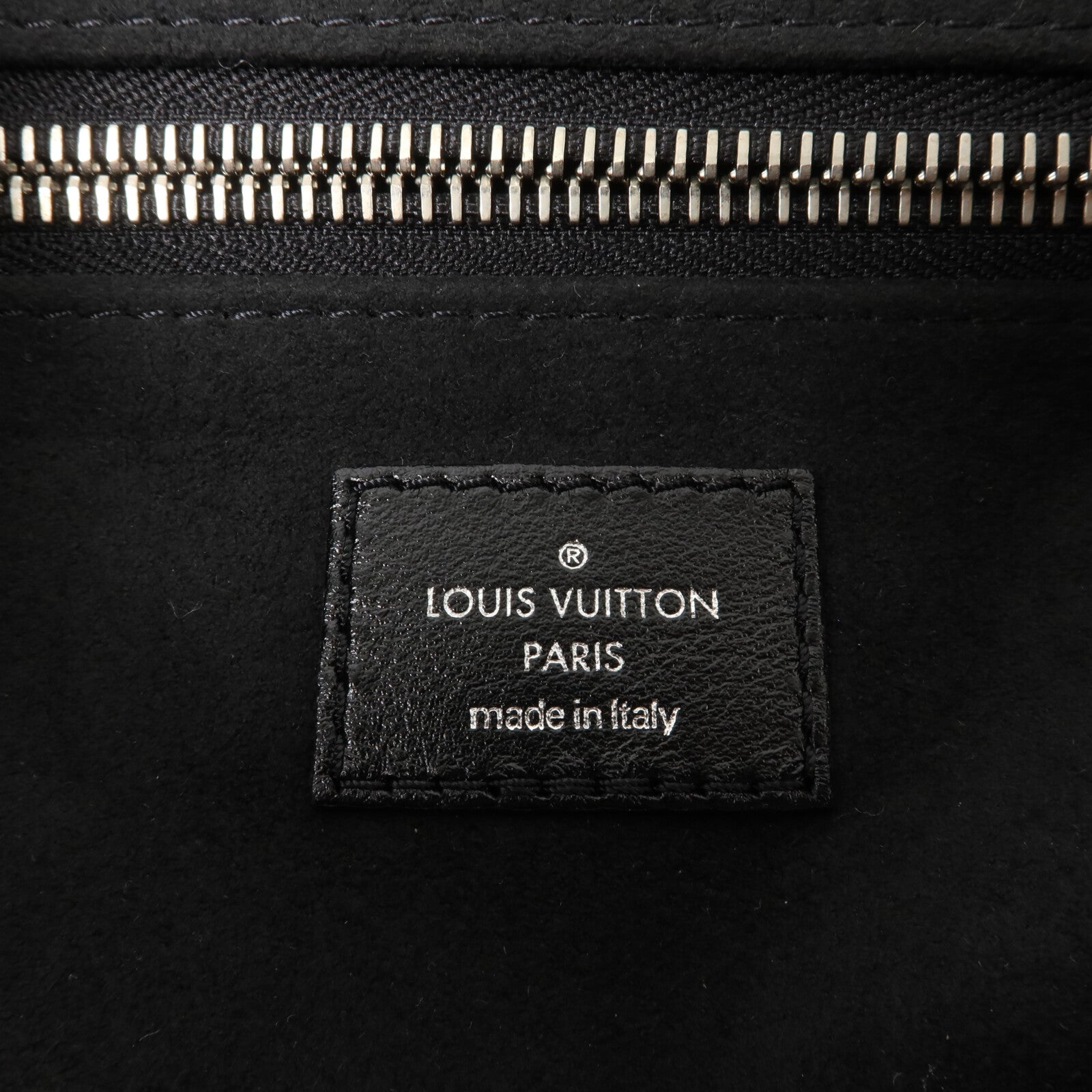 LOUIS VUITTON 羊皮皮革CarryAll Vibe MM肩背袋