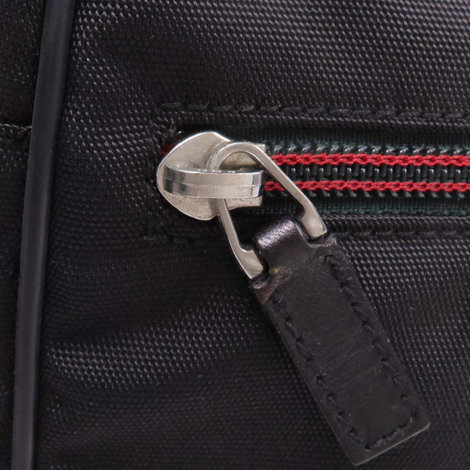 GUCCI 尼龍Pouch/Clutch手拿包