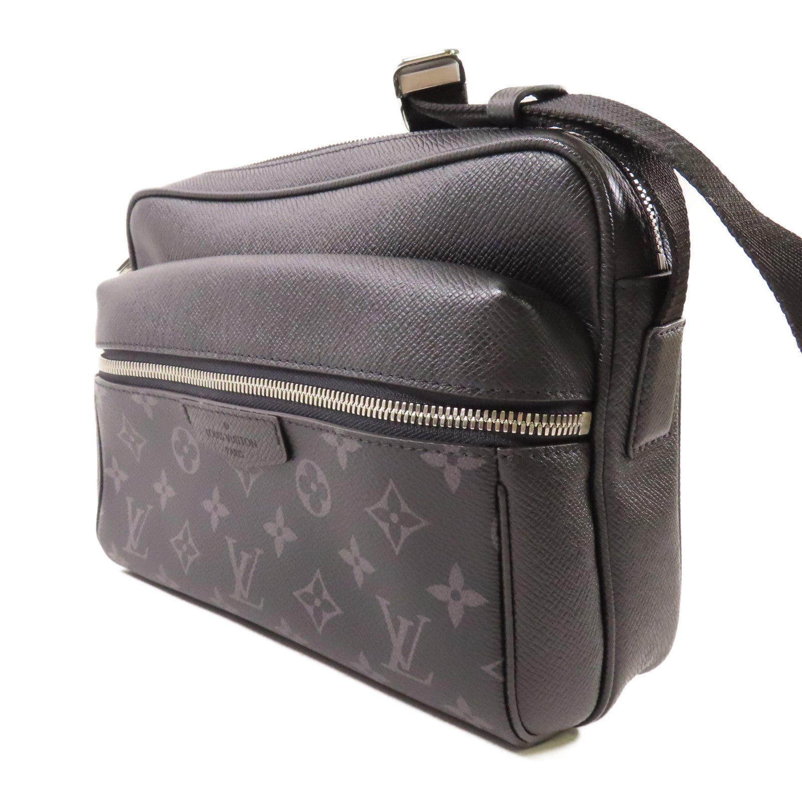 LOUIS VUITTON Monogram Eclipse/Taiga Outdoor Messenger銀扣肩背袋