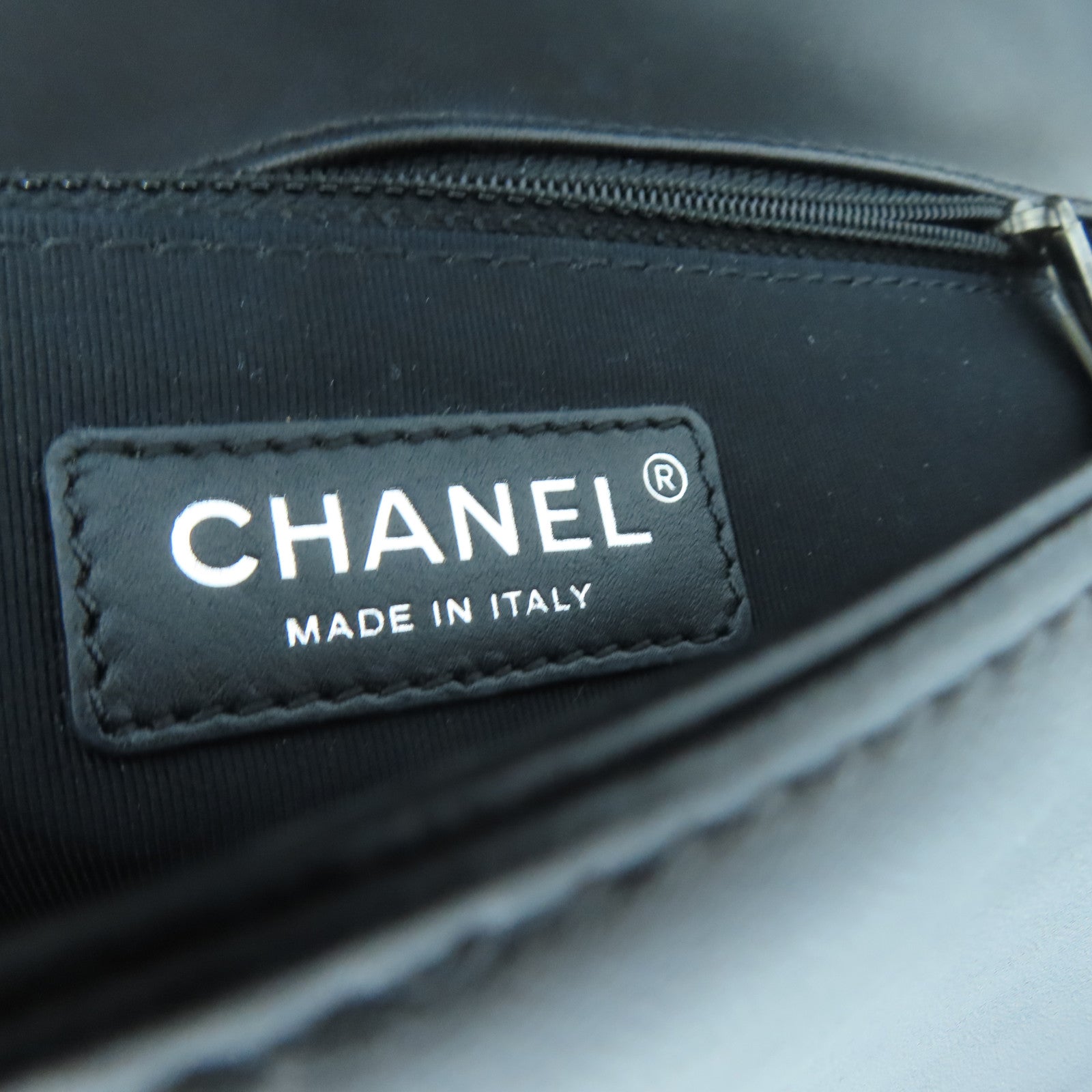 CHANEL 【清倉大減價】菱格羊皮皮革Boy Chanel 30cm銀扣鏈帶肩背袋米色