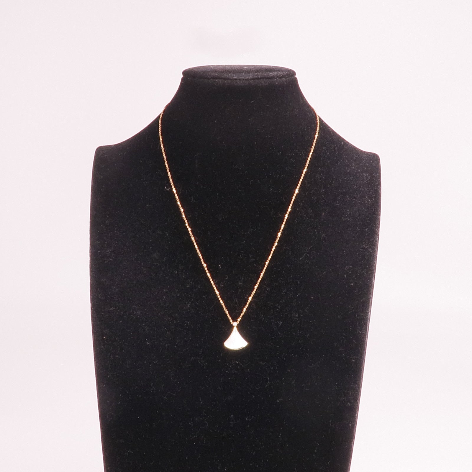 BVLGARI 18K玫瑰金Divas' Dream Mother of Pearl Diamond Necklace珍珠母貝/鑽石珍珠項鍊