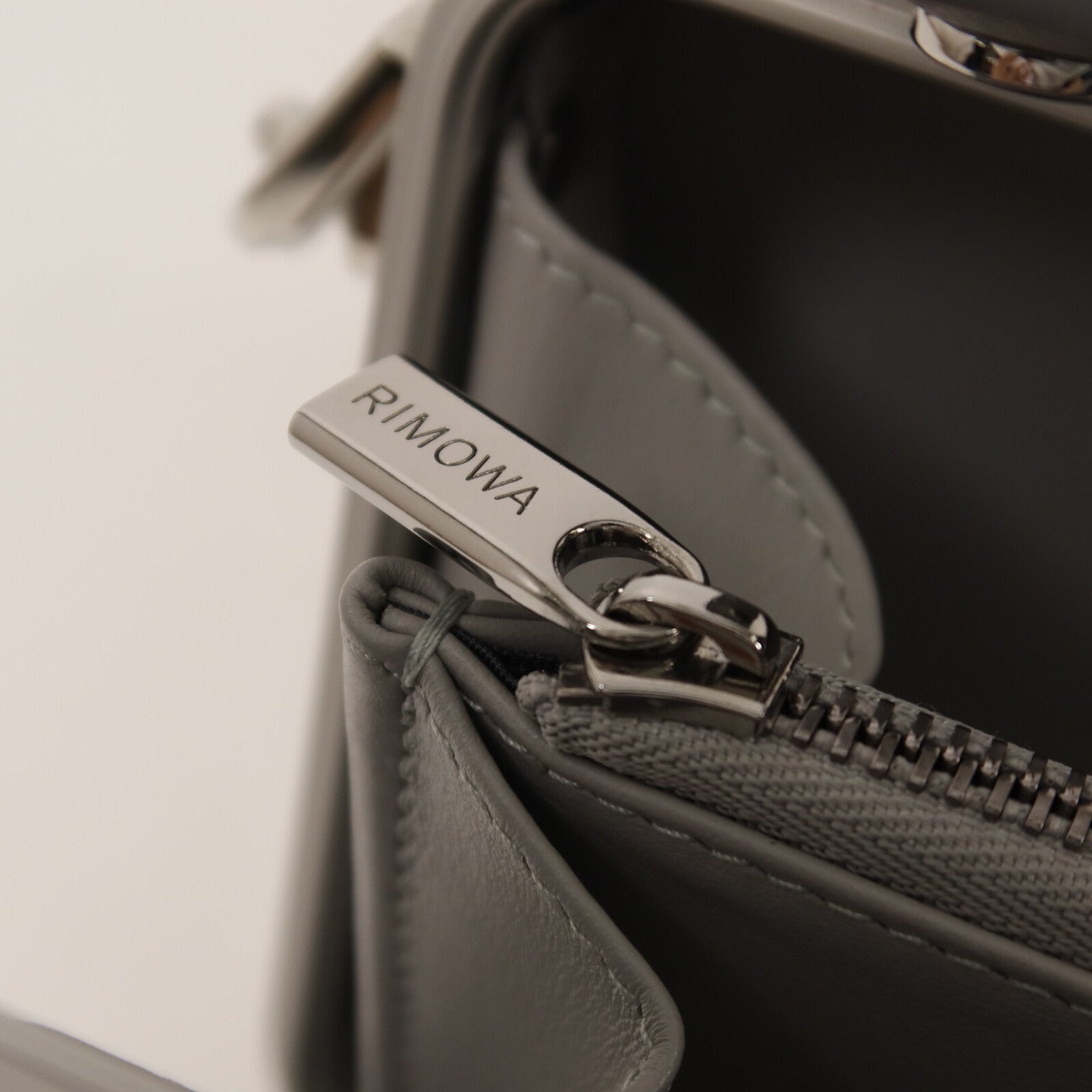 RIMOWA 聚碳酸酯Aluminium Cross-Body肩背袋