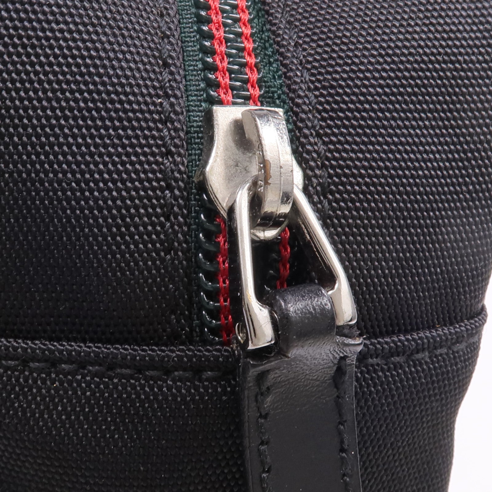 GUCCI 尼龍Pouch/Clutch手拿包