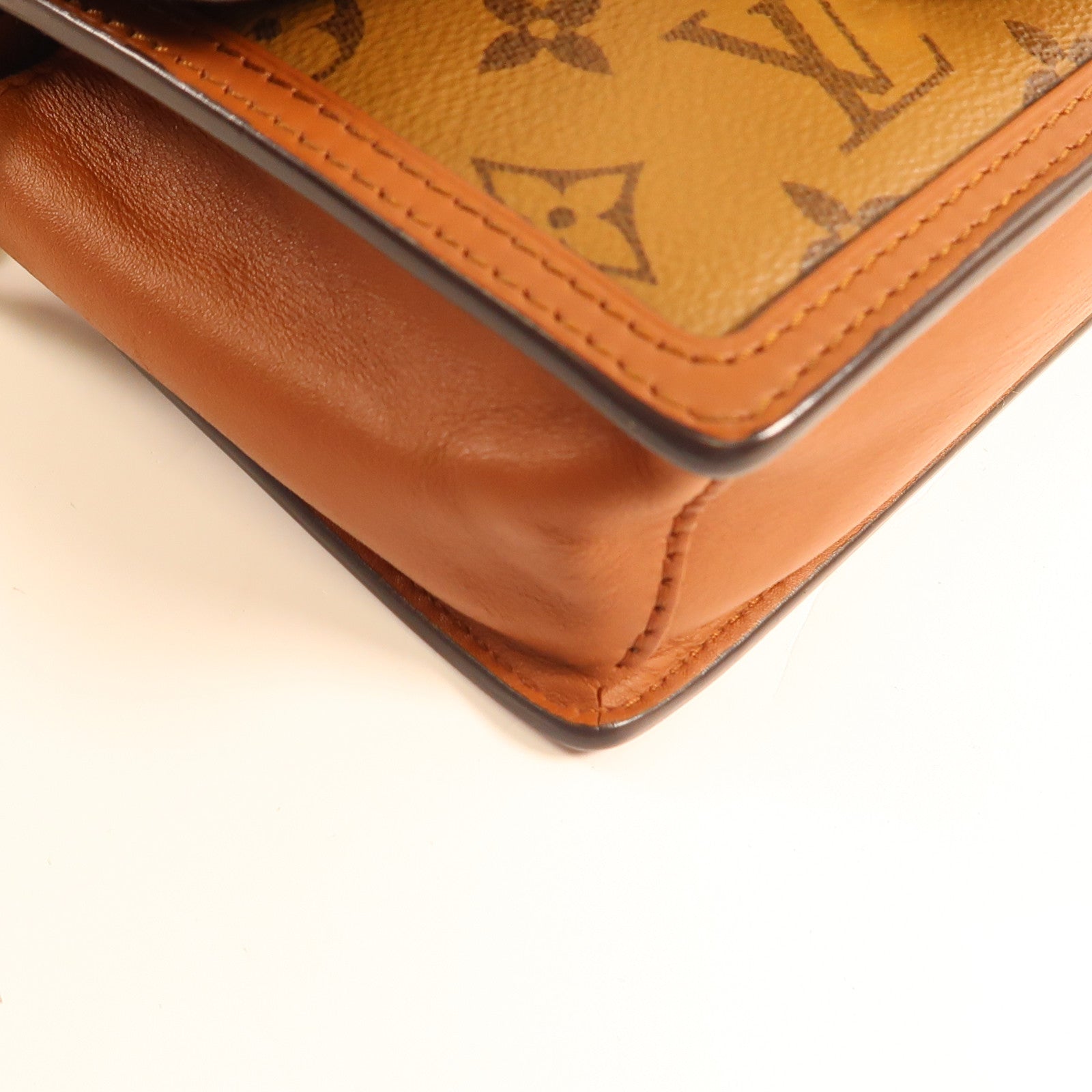 LOUIS VUITTON 【激減優惠】Monogram Reverse Dauphine肩背袋