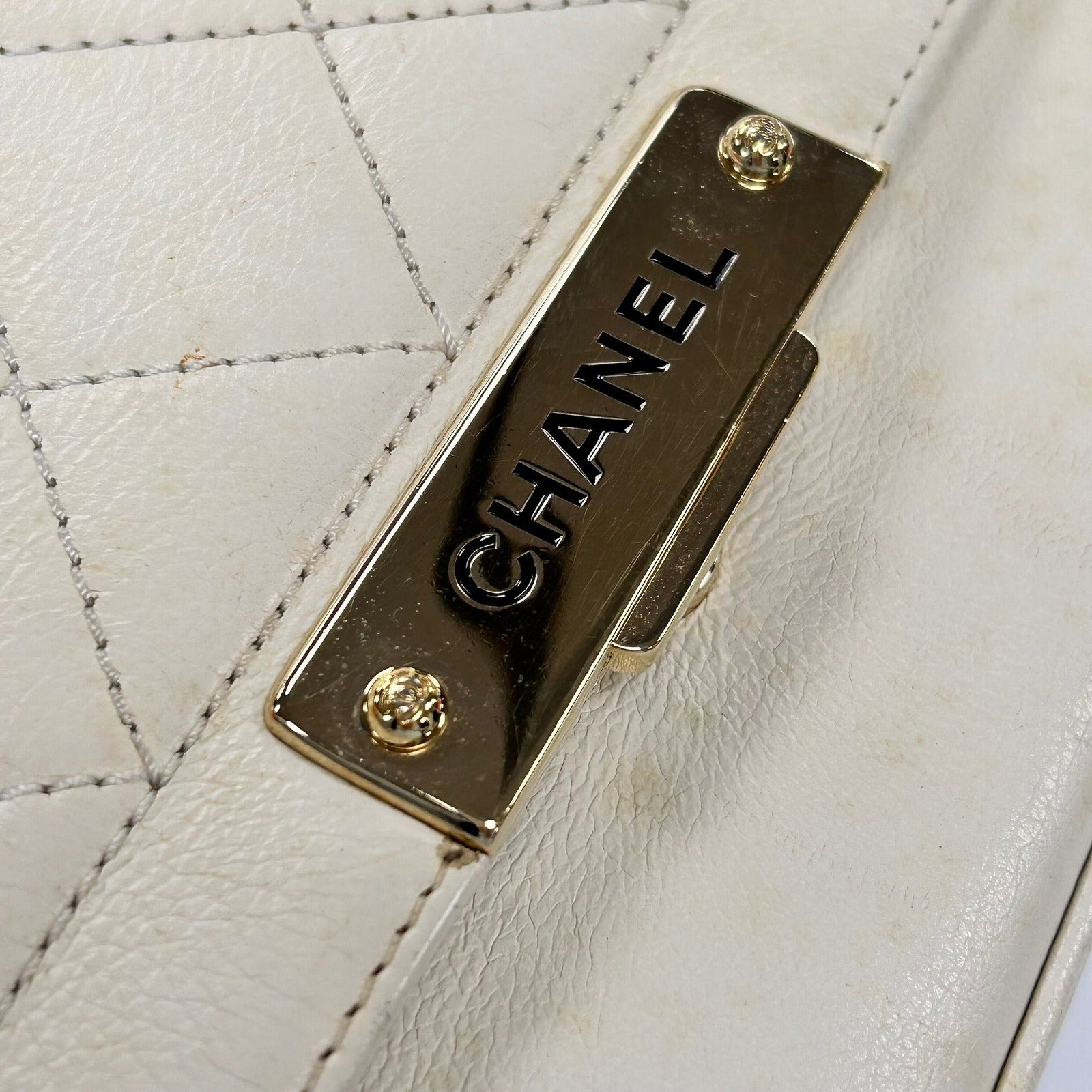 CHANEL 【激減優惠】菱格牛皮皮革2 Way Shoulder金扣手挽肩背兩用袋米色