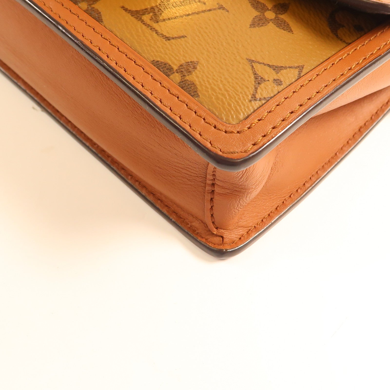 LOUIS VUITTON 【激減優惠】Monogram Reverse Dauphine肩背袋