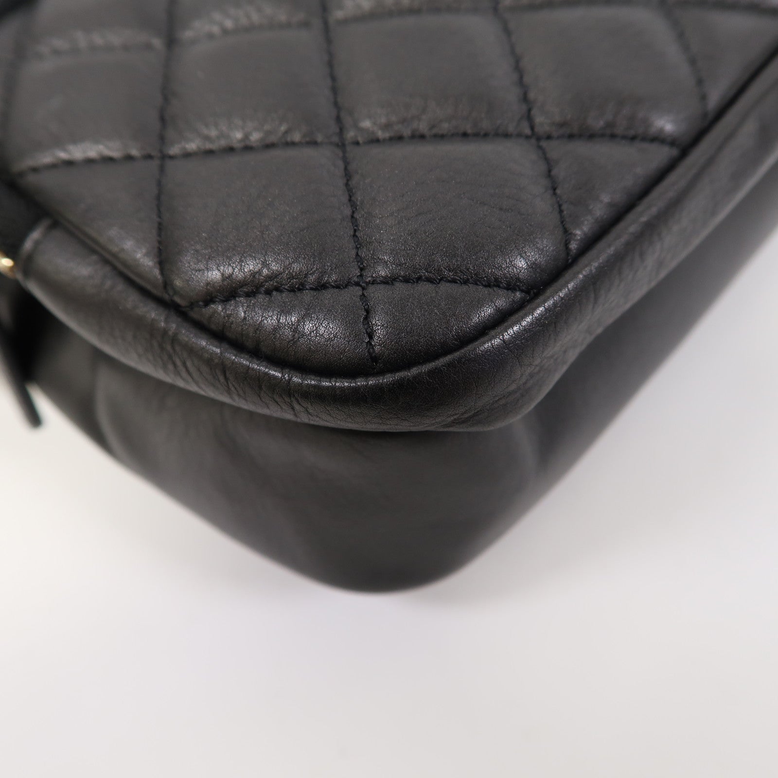 CHANEL 菱格羊皮皮革Chain Shoulder金扣鏈帶肩背袋黑色