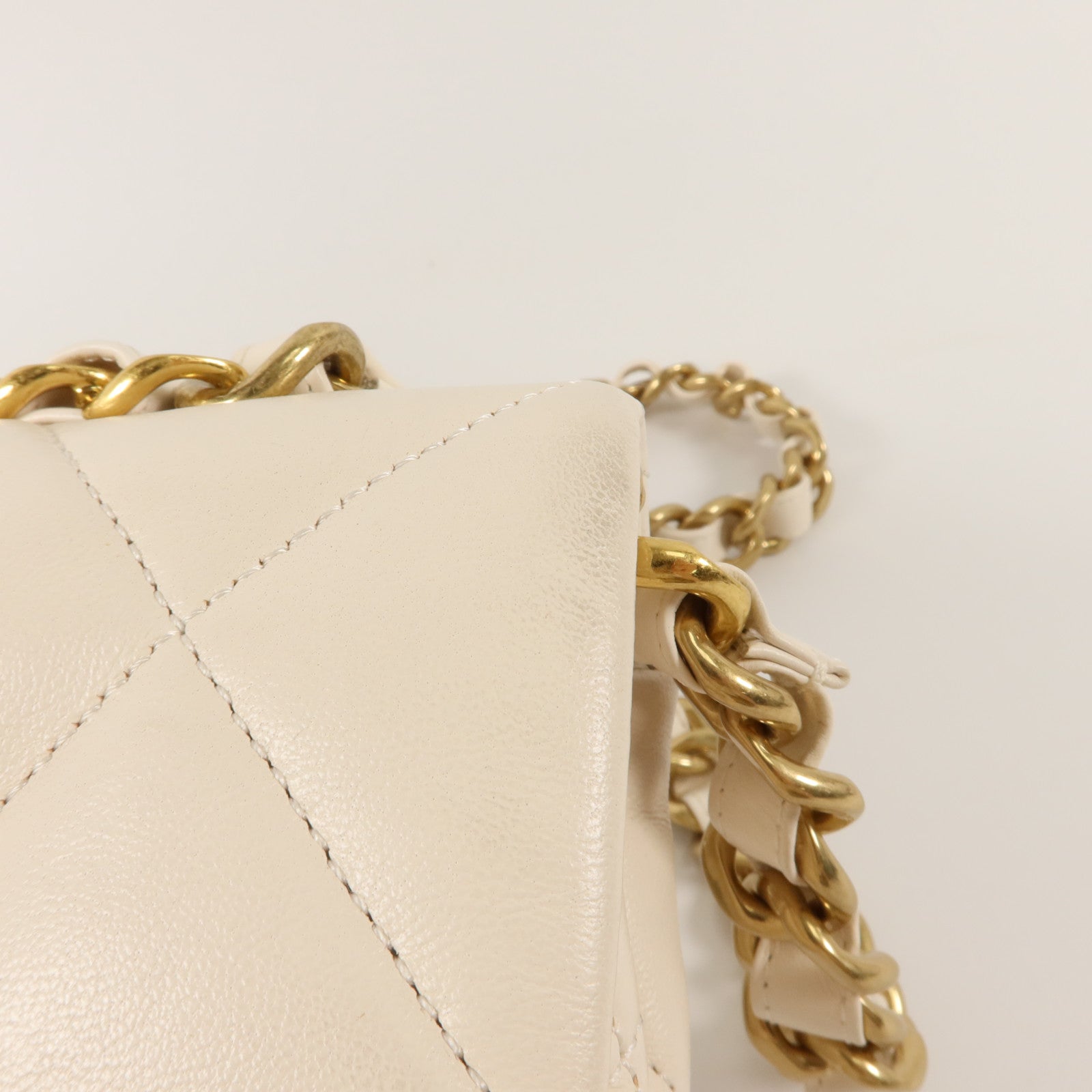 CHANEL 羊皮皮革Chanel 19手挽肩背兩用袋