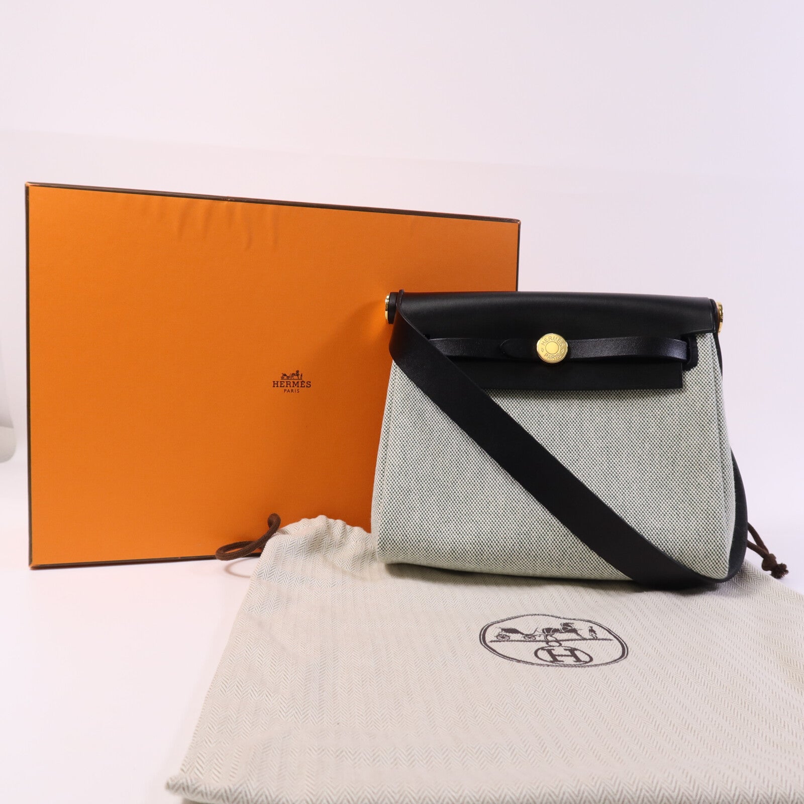 HERMES 帆布Mini Herbag金扣肩背袋Noir