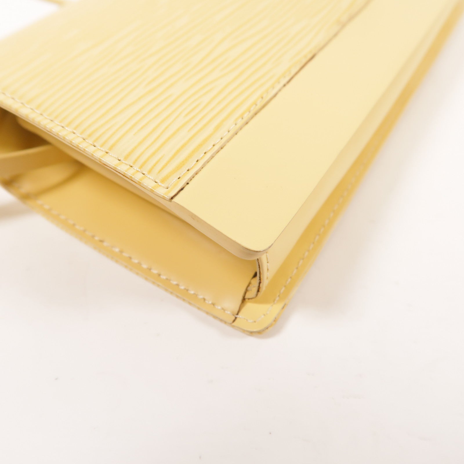 LOUIS VUITTON Epi Honfleur Clutch Bag金扣肩背袋