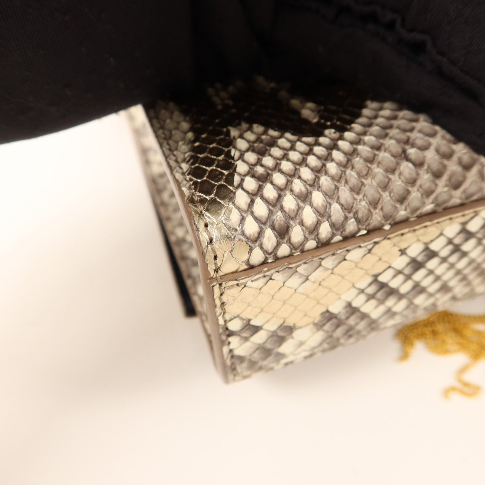 SAINT LAURENT 蛇皮皮革Kate Medium Tassel Bag金扣鏈帶肩背袋