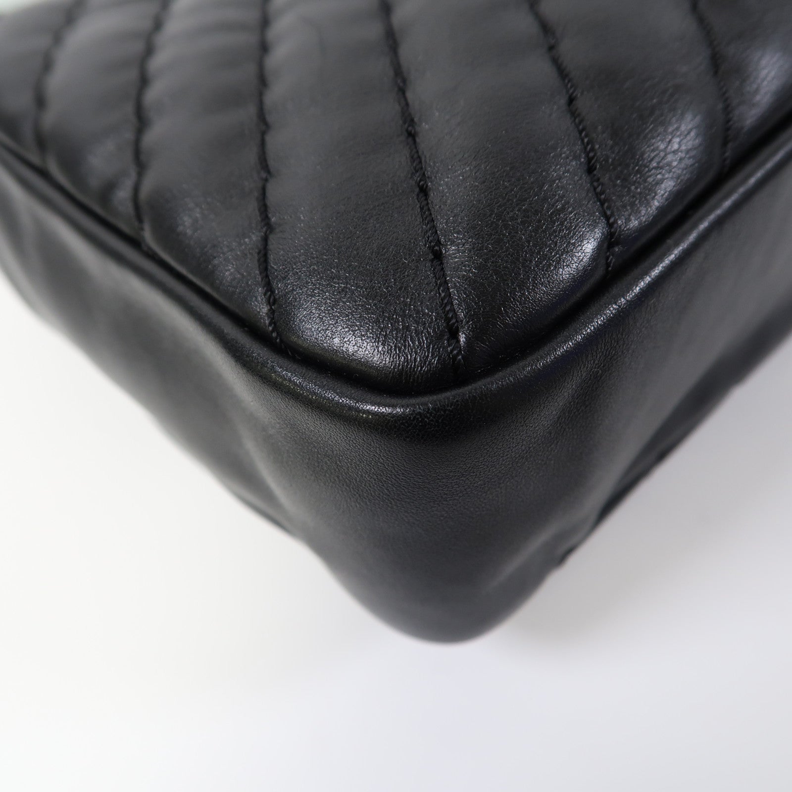 CHANEL 斜紋羊皮皮革Chain Shoulder金扣鏈帶肩背袋黑色