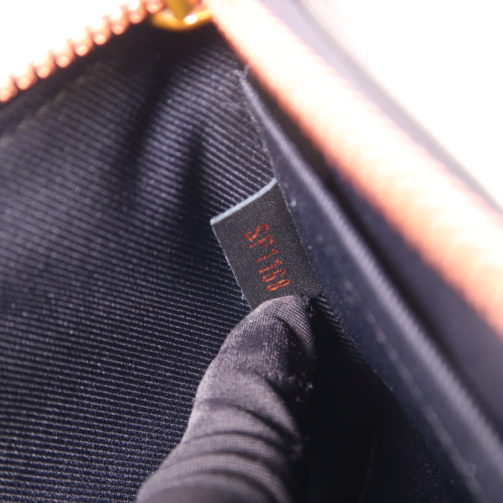 LOUIS VUITTON Monogram Upsidedown Apollo PM手拿包